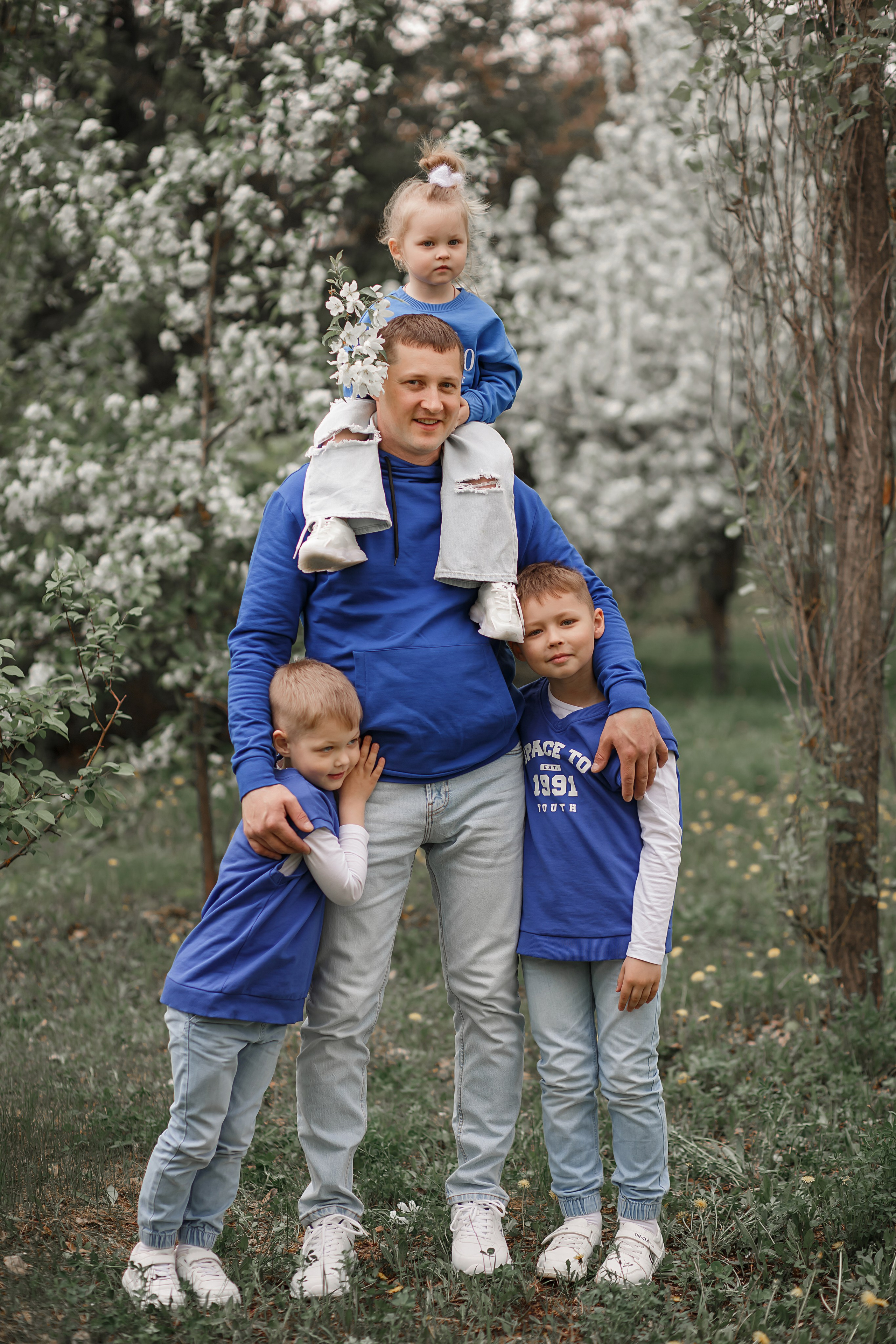 Май, цветение яблонь. Свадебный, семейный и детский фотограф Набережные Челны