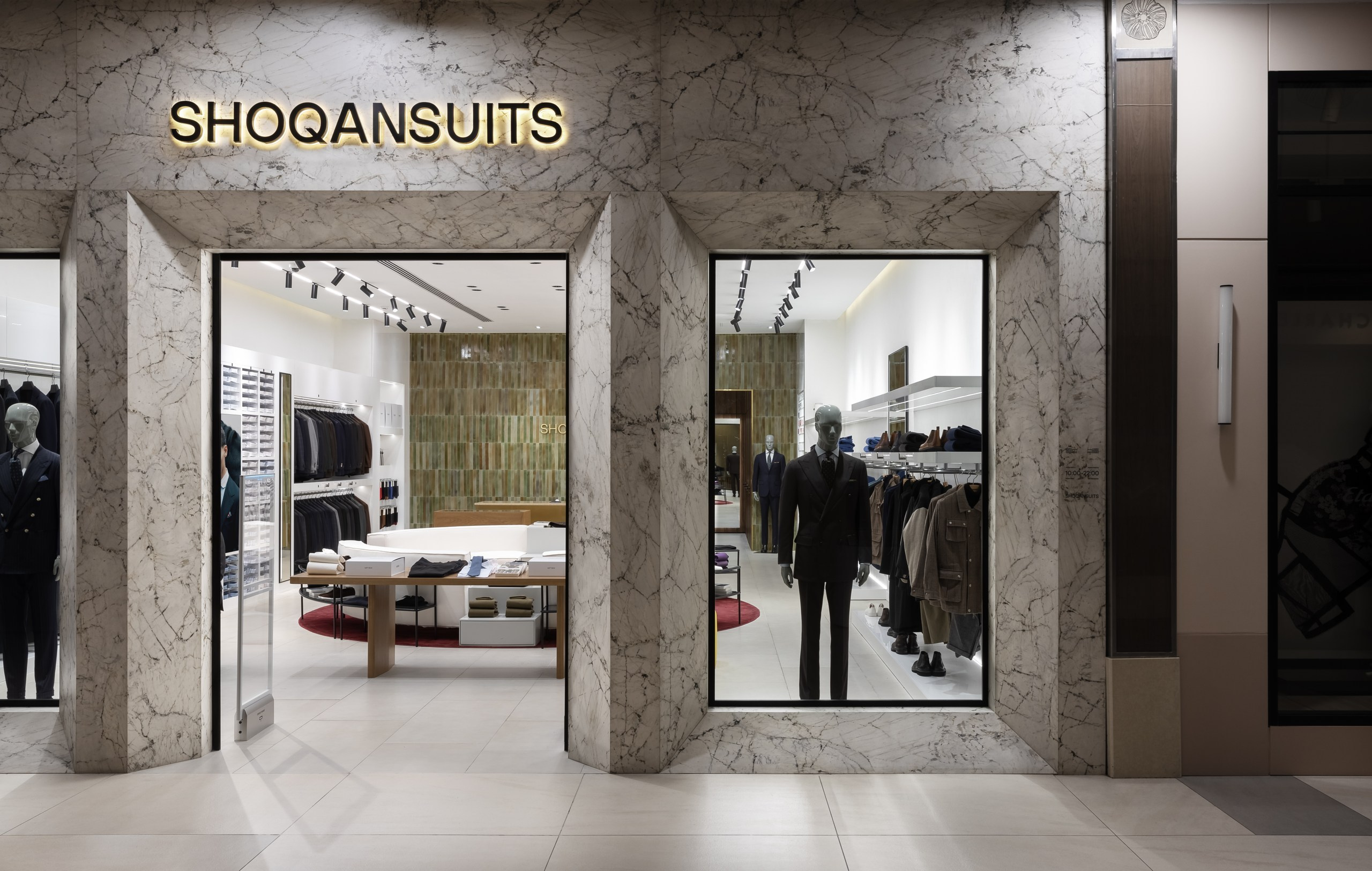 Флагманский магазин мужской одежды, бренд SHOQAN, г. Алматы
