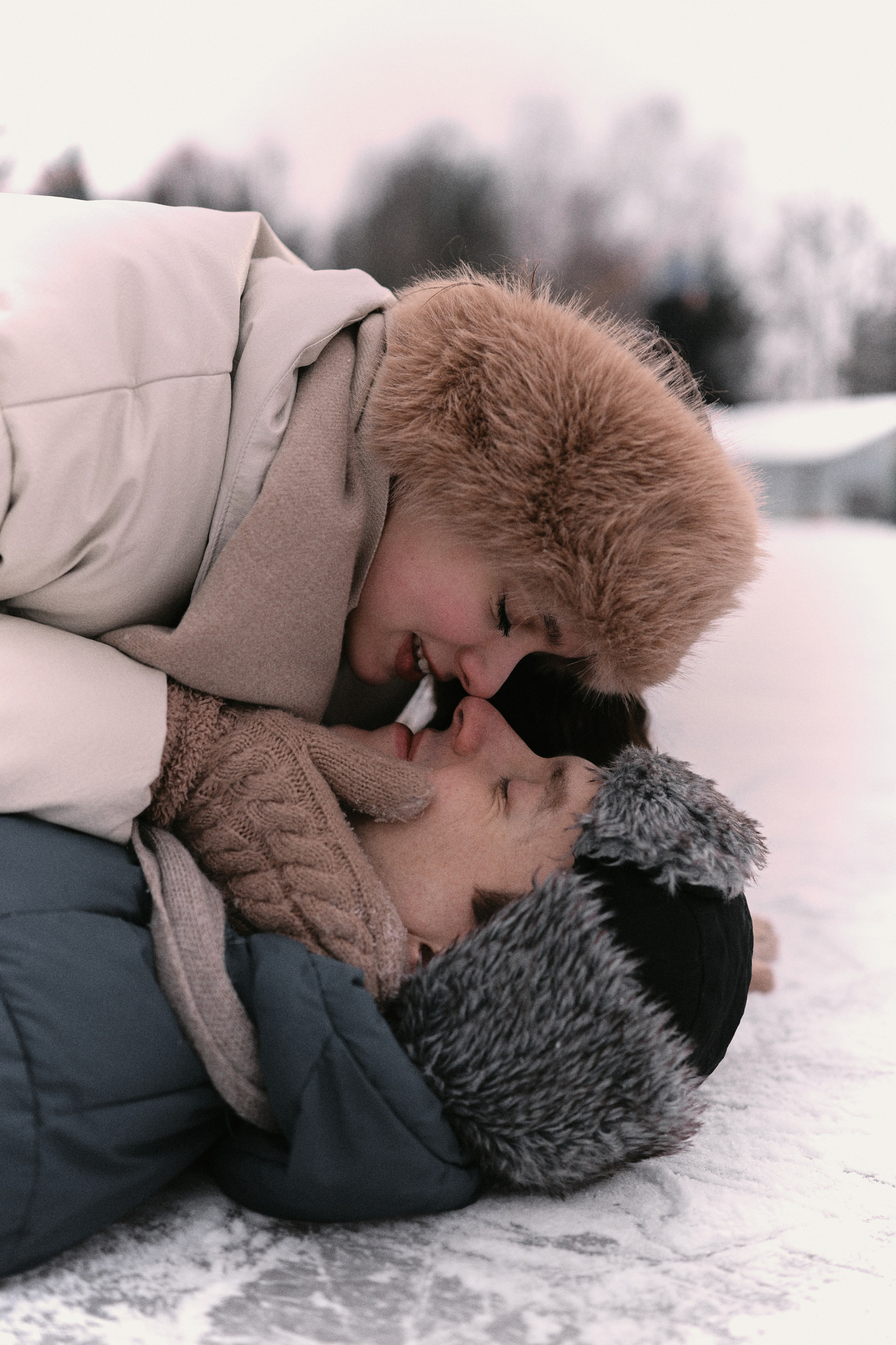 Lovestory фотосессия фотосессия пары камерная свадьба свадьба для двоих. Семейный фотограф Виолетта Ватман
