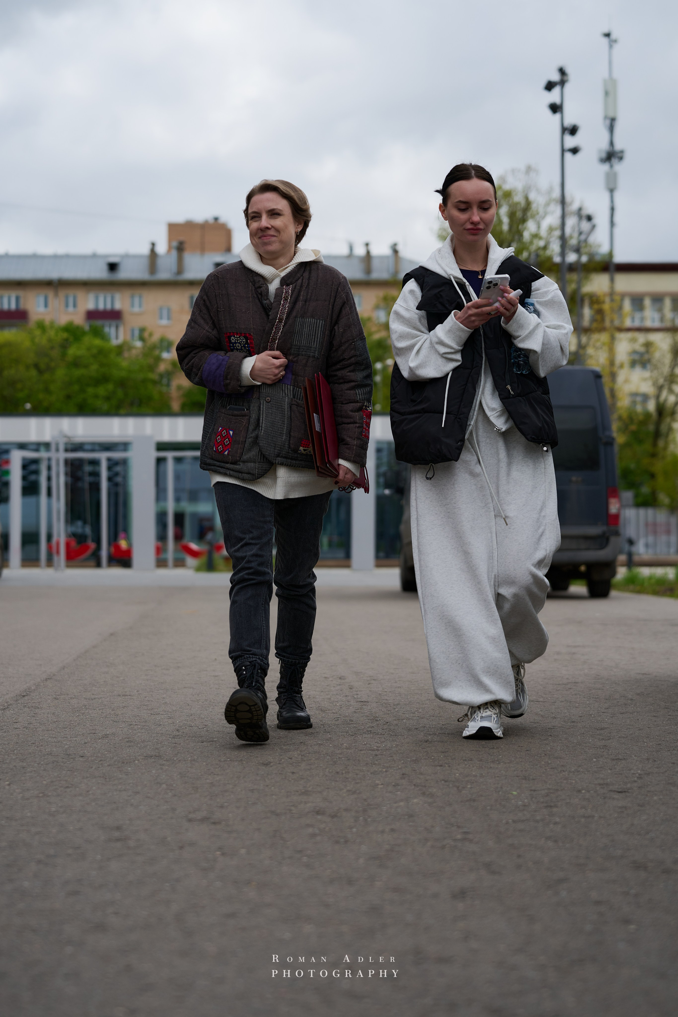 Репортаж со съёмок фильма «Своя в доску». Фотограф Роман Адлер