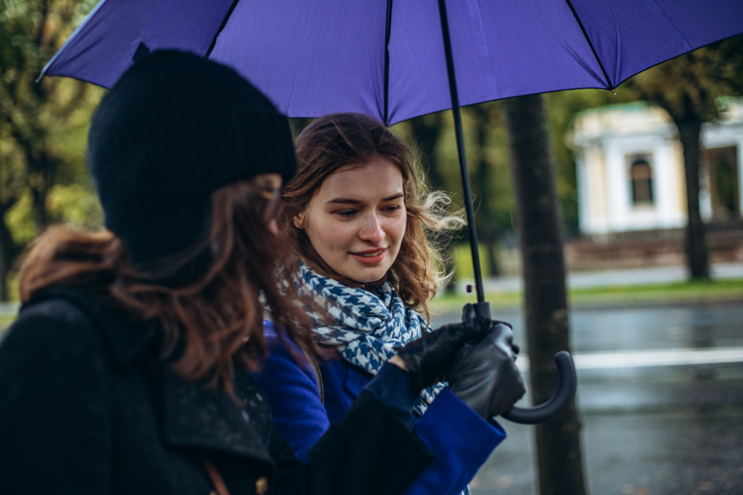 Александра и Анна в октябре. Фотопрогулка в Петербурге. Индивидуальный и семейный фотограф в Санкт-Петербурге
