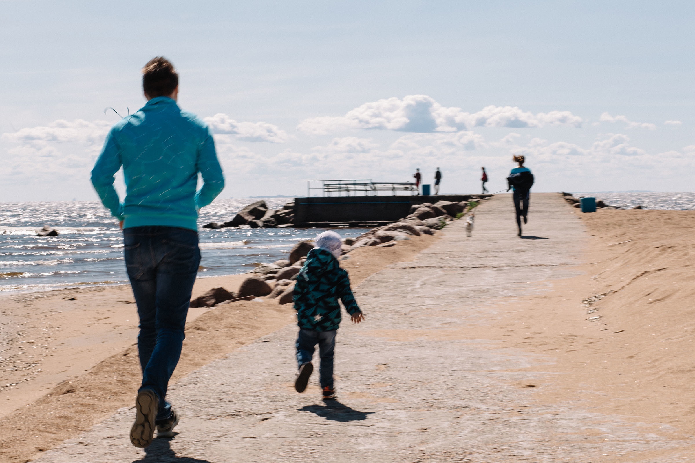 Семейная фотосессия на берегу финского залива в первый день лета. Семейный и свадебный фотограф в Майкопе Михаил Мартиросян