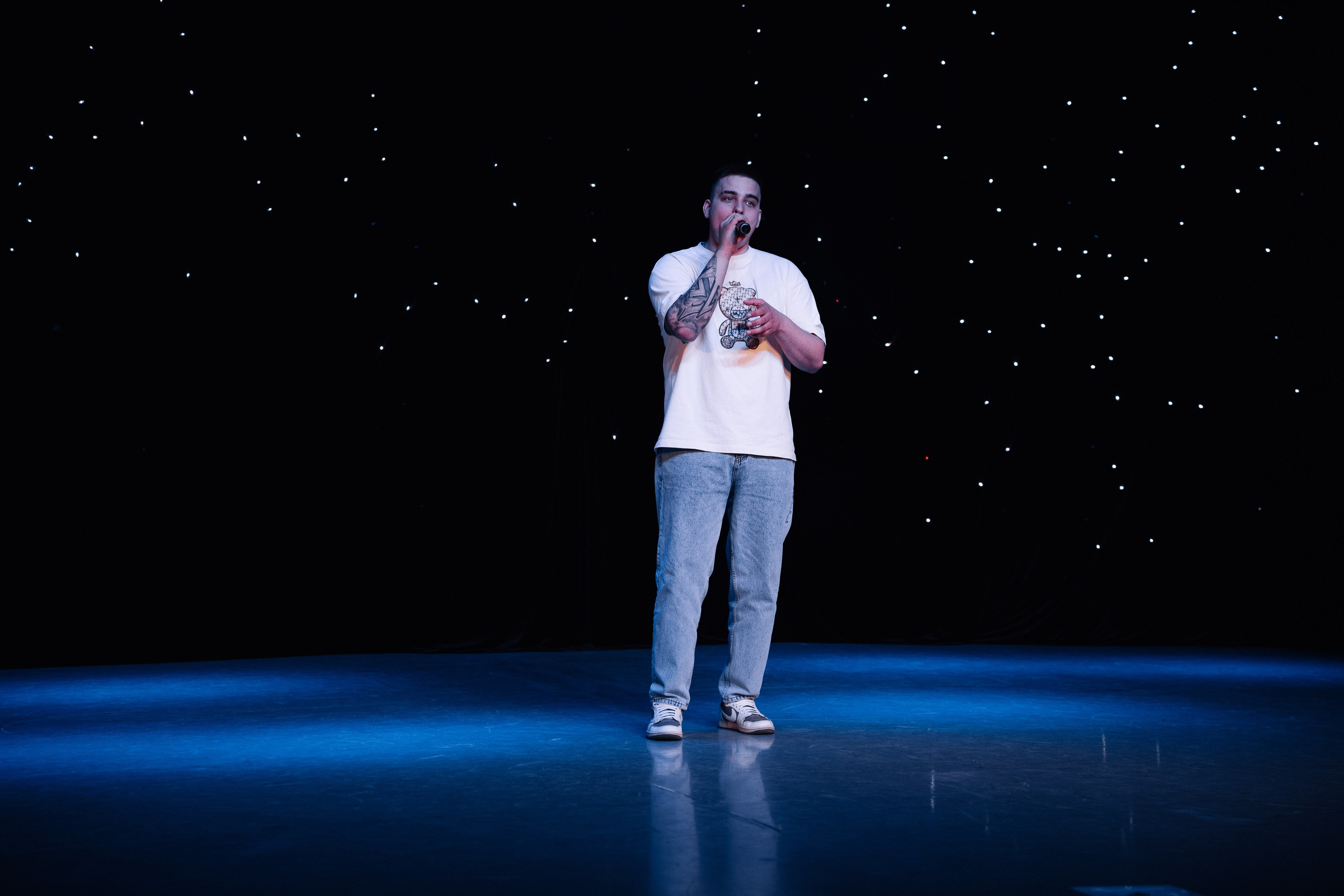 Благотворительный концерт в помощь Артему Сардаряну. Фотограф Артем Севостьянов. Профессиональная фотосъемка в Ногинске, Москве, Московской области и за границей