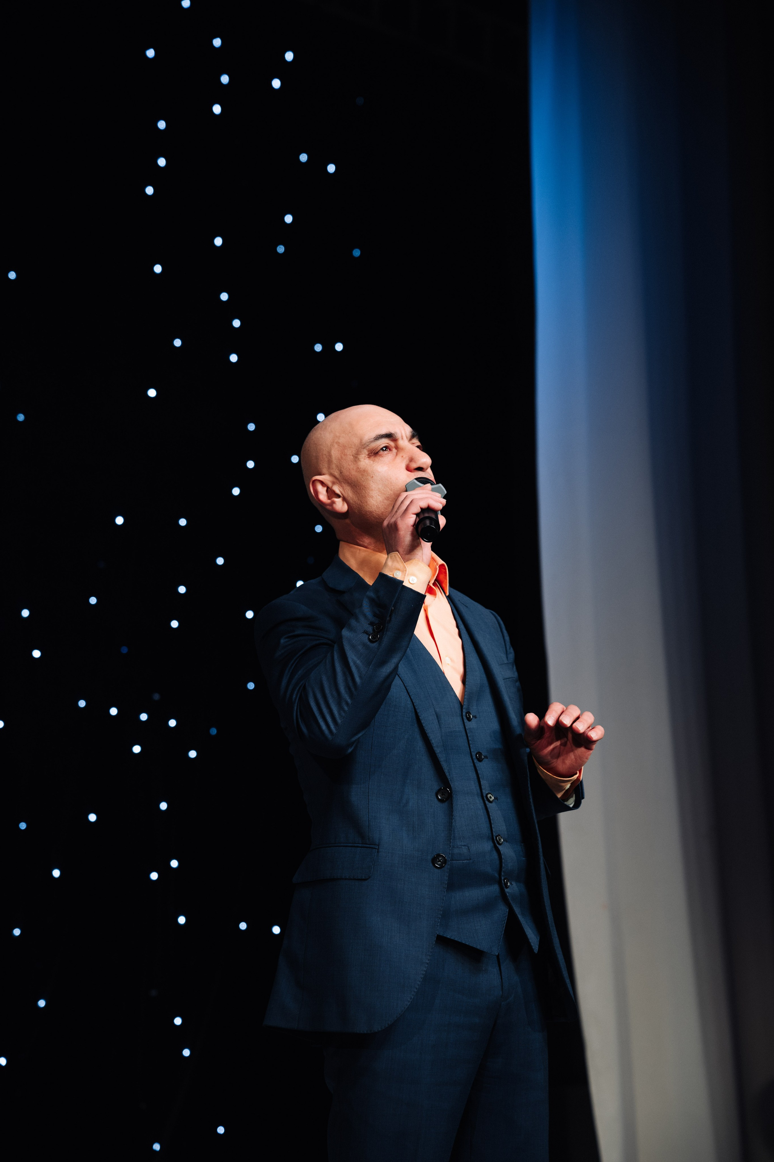 Благотворительный концерт в помощь Артему Сардаряну. Фотограф Артем Севостьянов. Профессиональная фотосъемка в Ногинске, Москве, Московской области и за границей