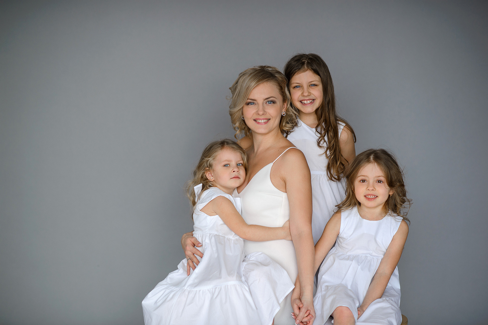 Семейная съёмка в студии. Семейный фотограф в Домодедово и Москве Елена Пичугина