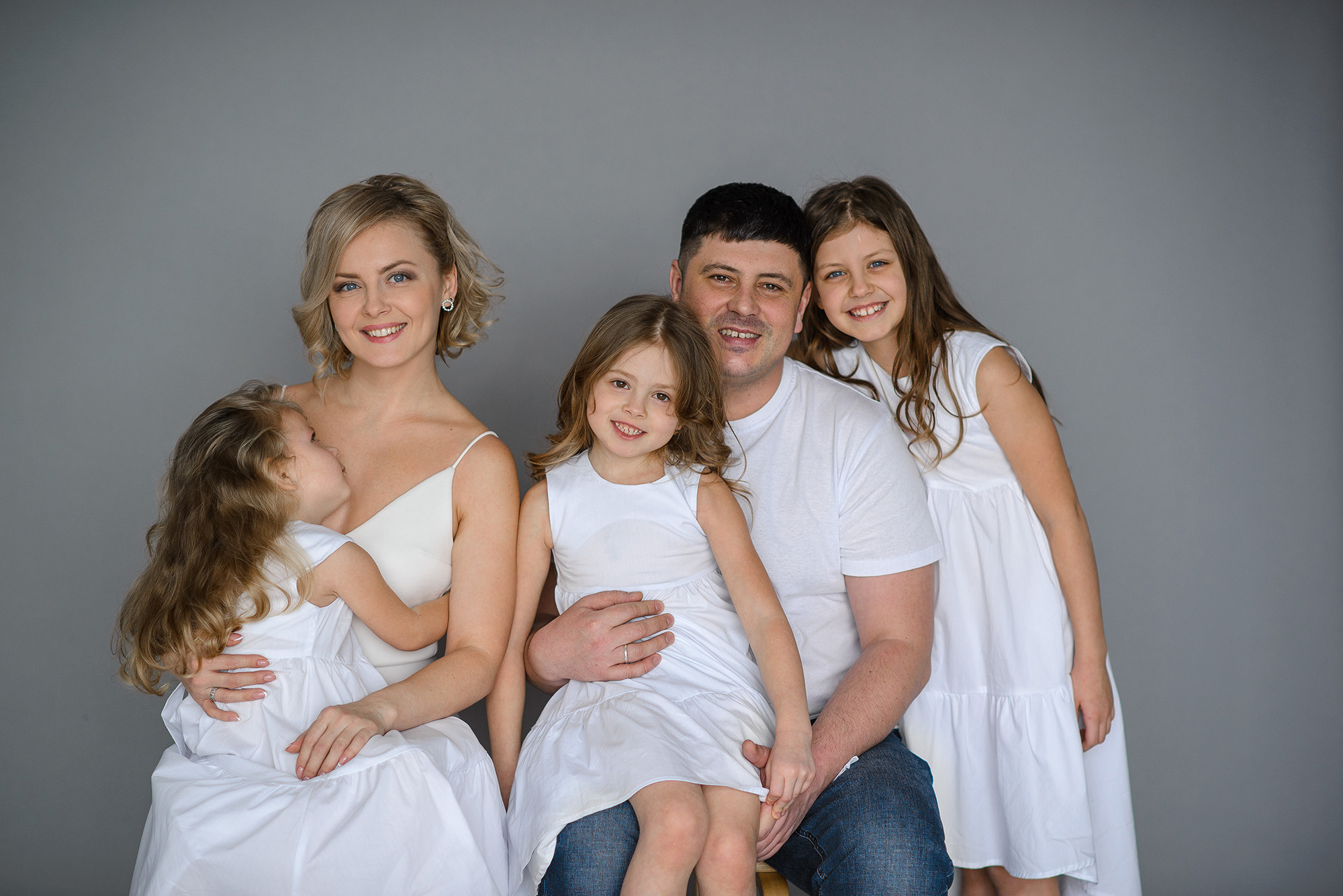 Семейная съёмка в студии. Семейный фотограф в Домодедово и Москве Елена Пичугина