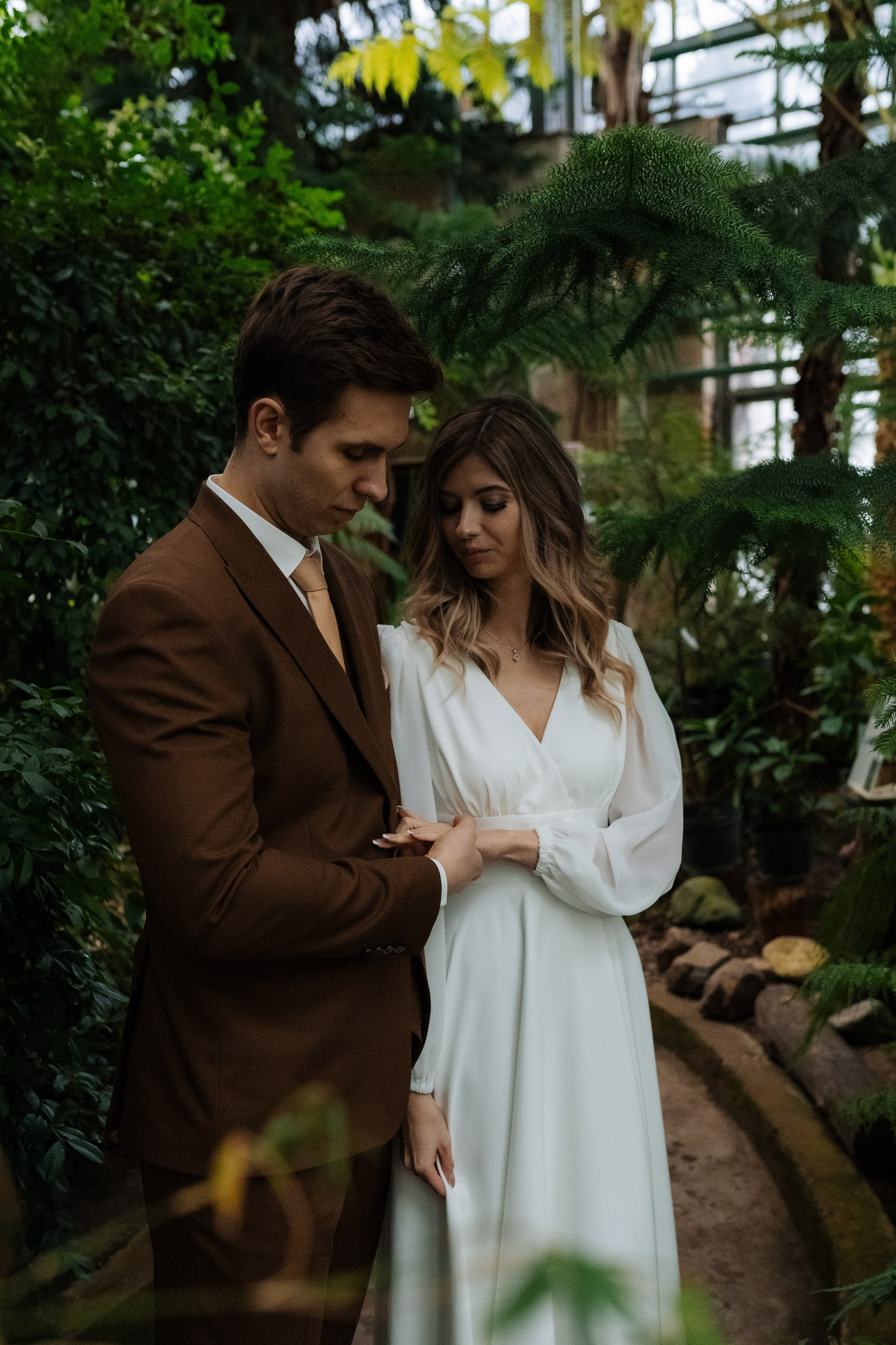 Свадебная фотосессия в оранжерее, Москва. Свадебный фотограф в Москве Анна Полушина