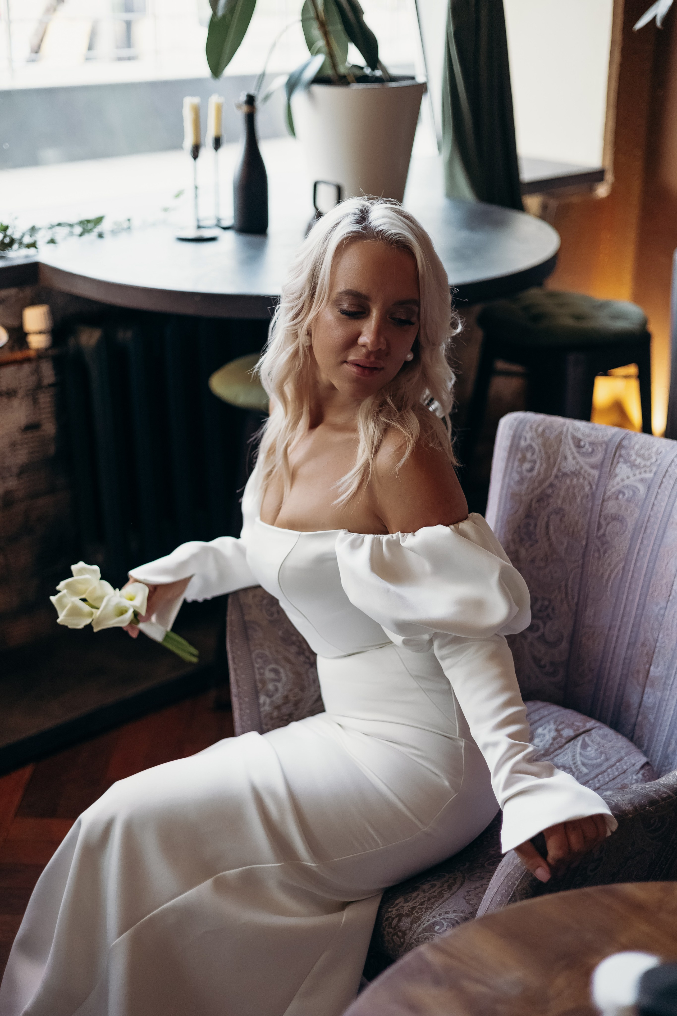 Александр и Елена (сборы, ресторан). Фотограф свадебный семейный в Красноярске Шукшина Наталья