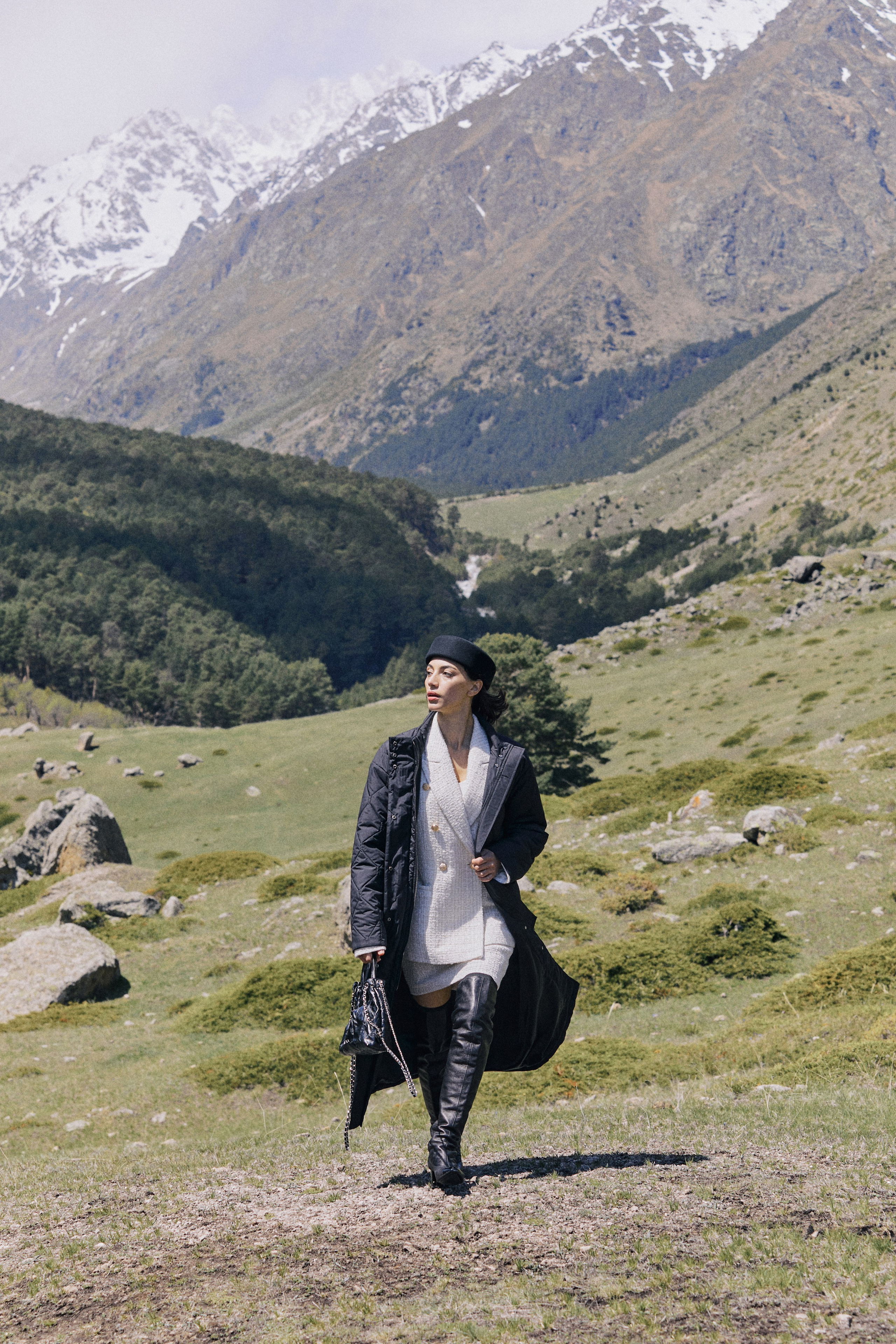 Съемка для бренда в горах. Фотограф Продюсер в горах КБР / Москва  Нальчик Горы