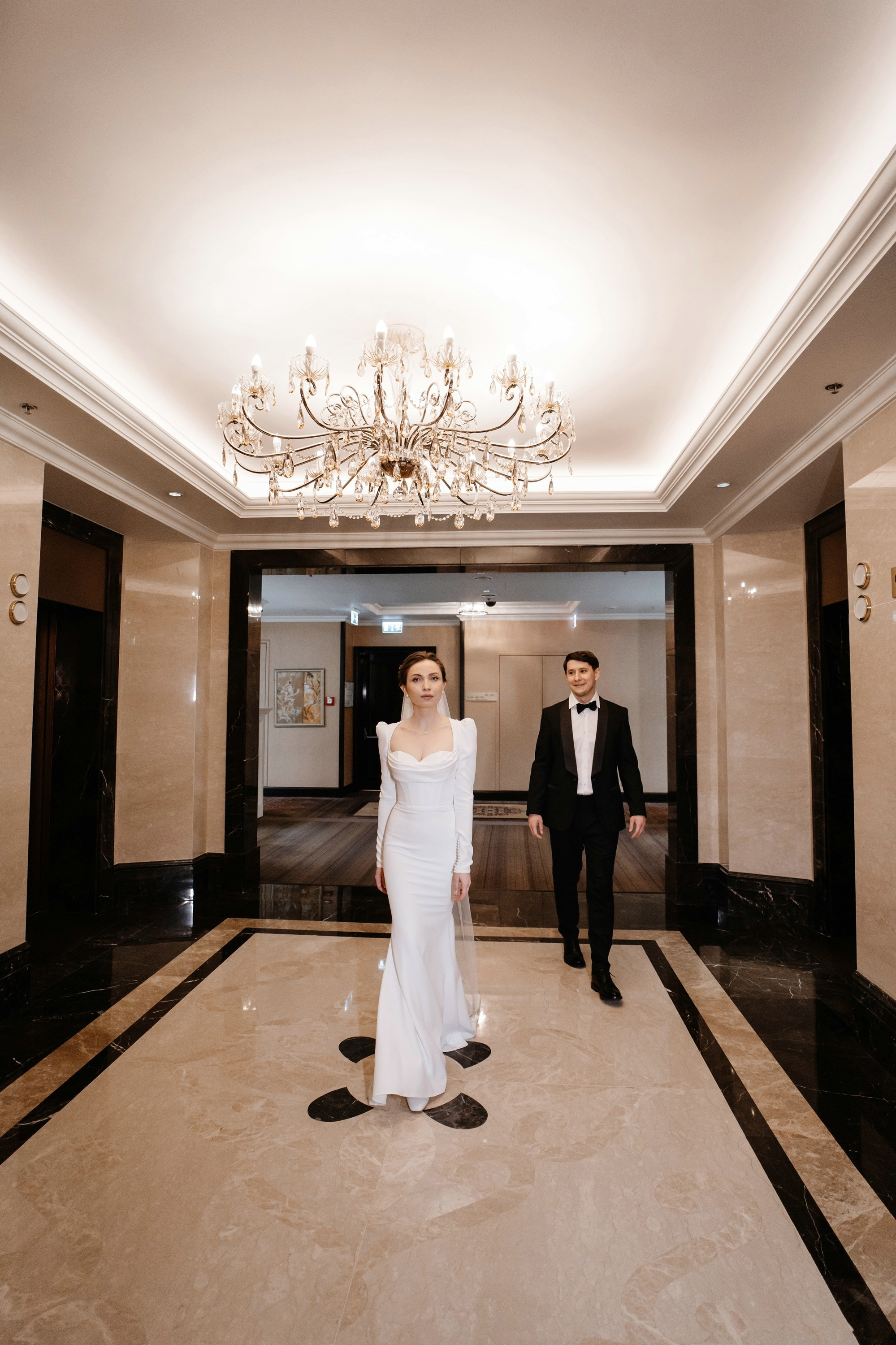 Фотосессия свадьбы в Lotte Plaza. Свадебный и семейный фотограф в Москве Светлана Зоткина