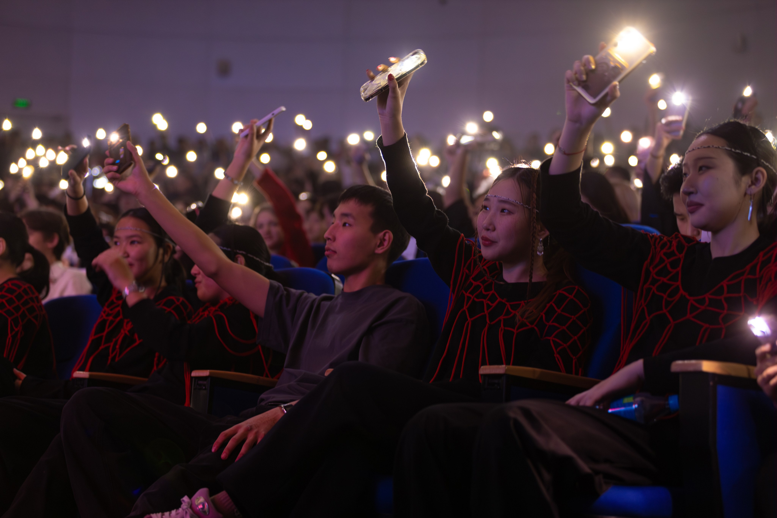 День международного студенческого единства в ДВФУ. Олег Катакинов| Репортажный фотограф в городе у моря (Владивосток)