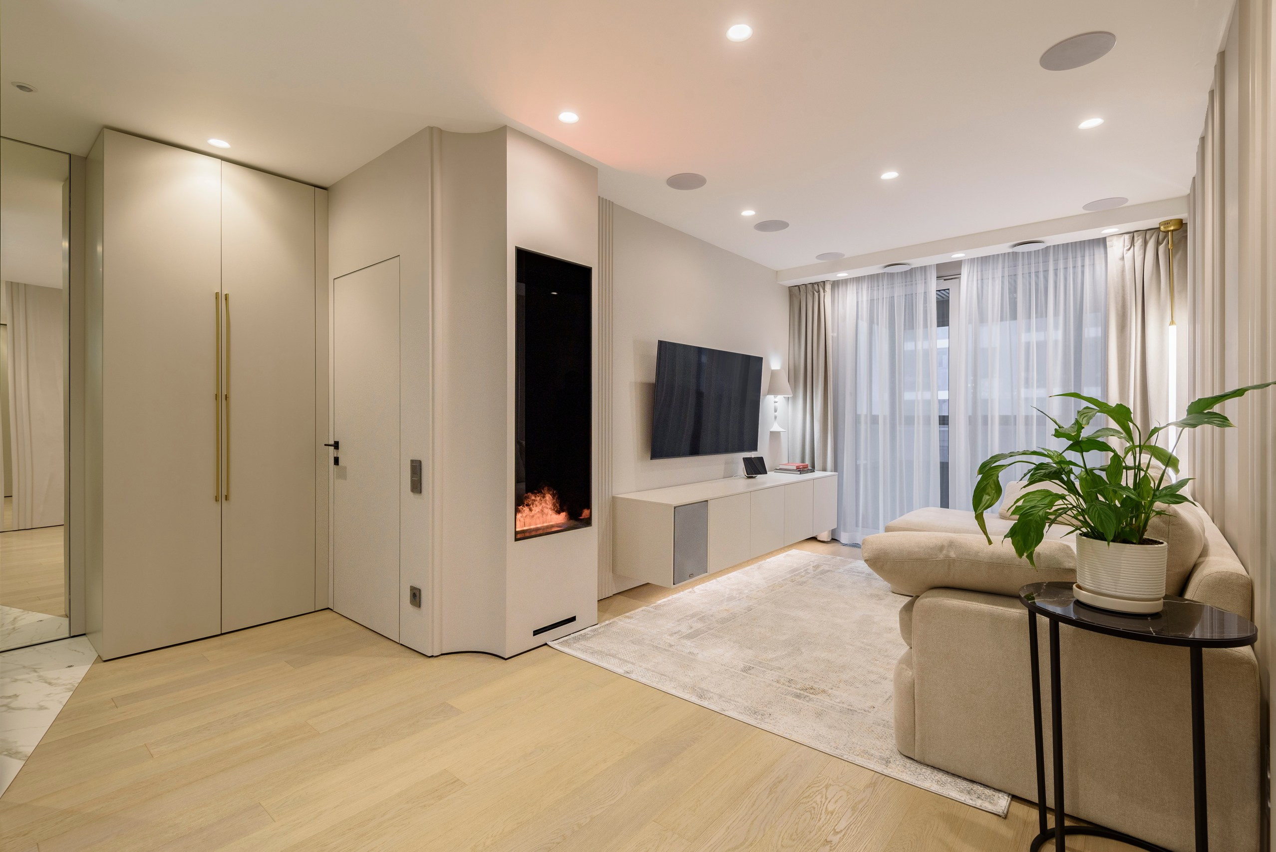 Apartments. Антон Журављев