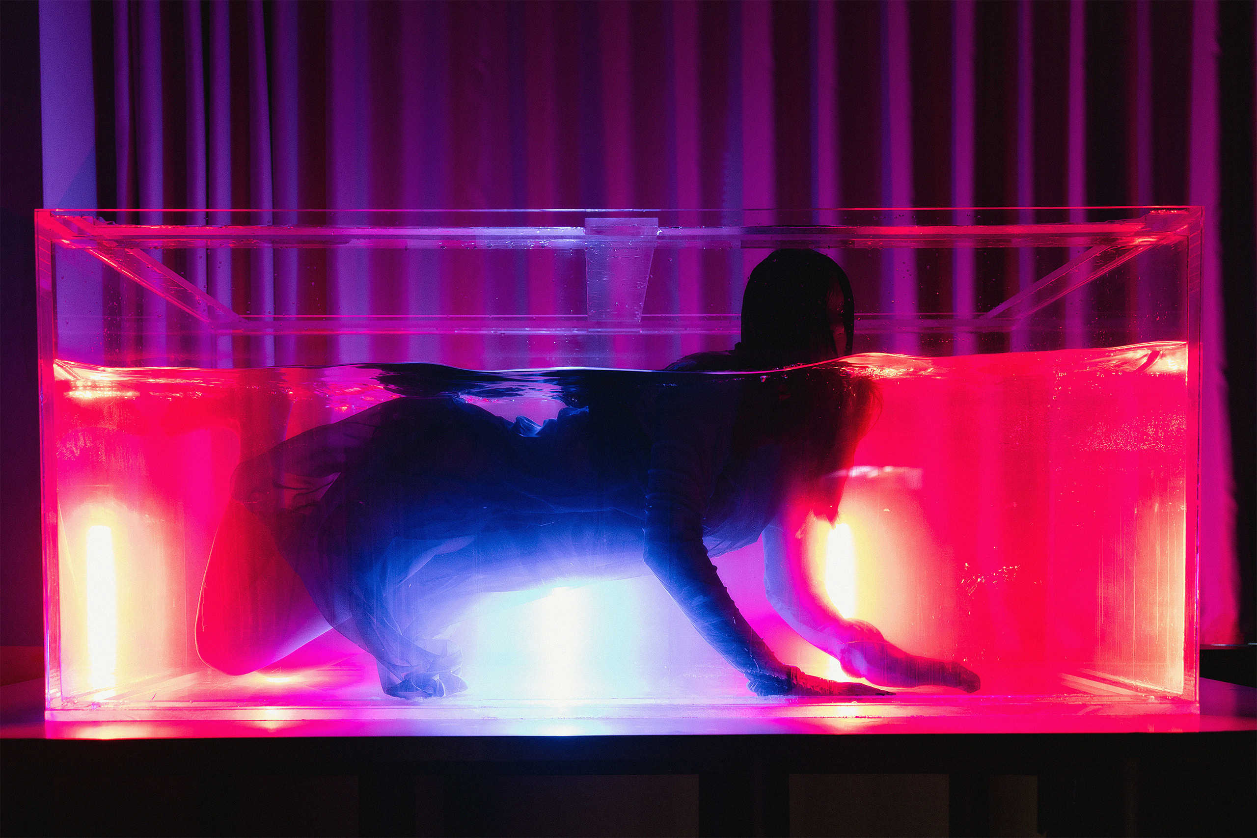 Валерия в аквариуме. Фотограф Санкт-Петербург