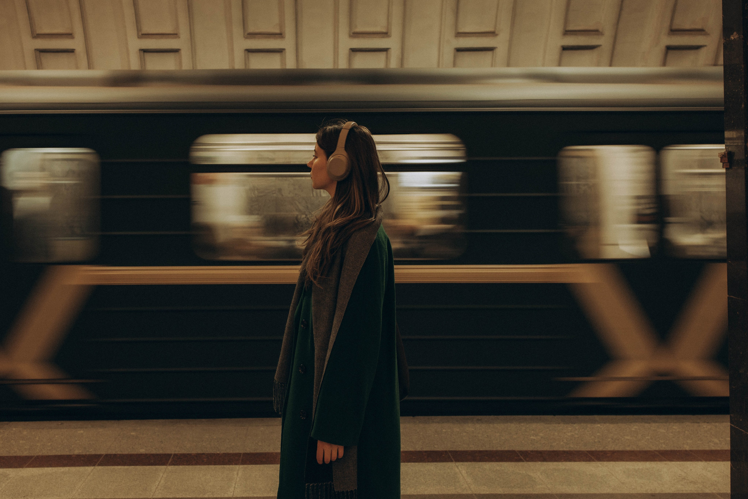 Мария прогулка в центре. Фотограф lifestylе в Москве Пшеничная Анастасия