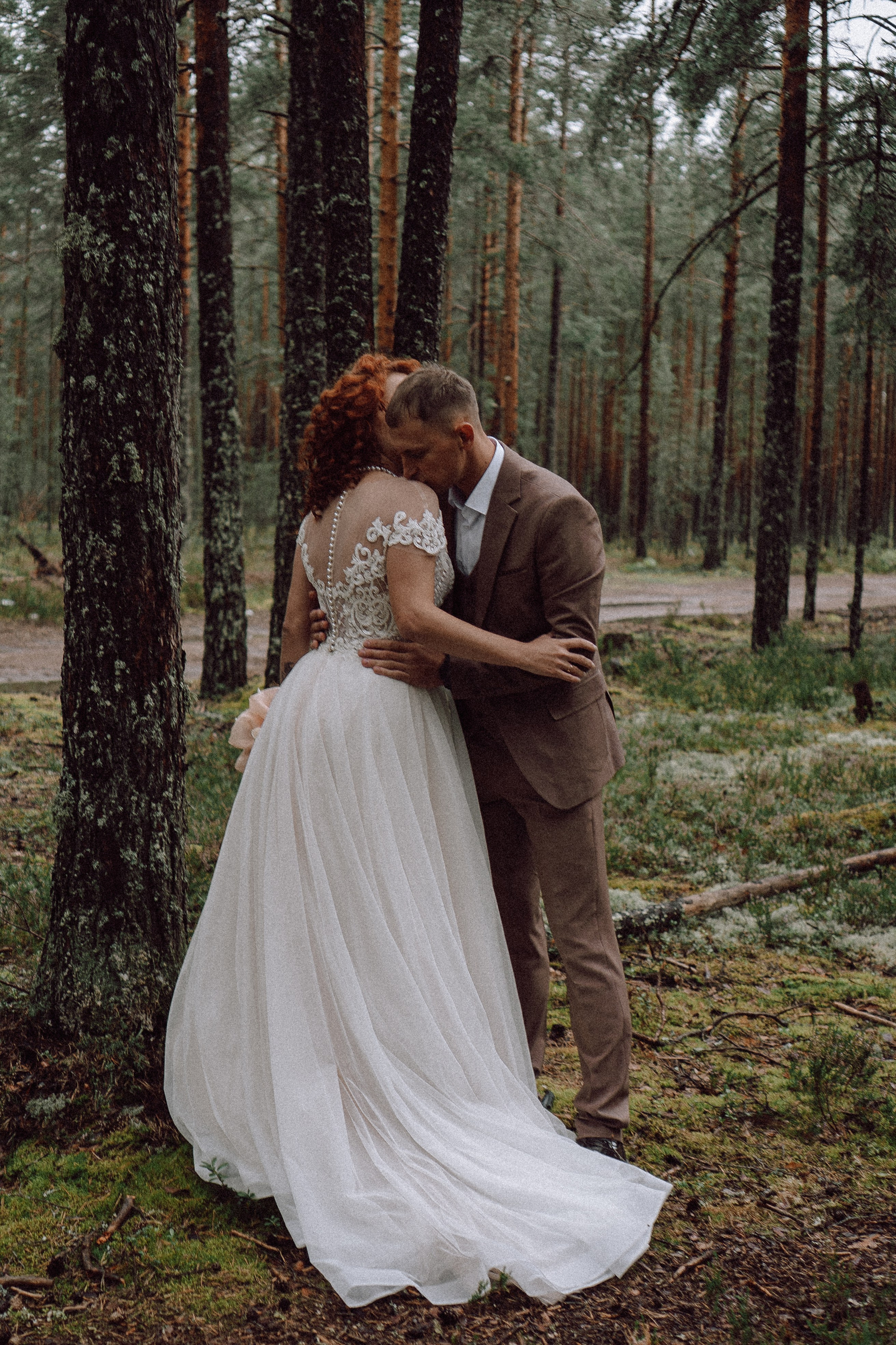 СВАДЕБНАЯ ФОТОСЕССИИЯ ПАРЫ В ГОРОДЕ ПРИОЗЕРСК В СОСНОВОМ ЛЕСУ И С ПИКАПОМ. Профессиональный фотограф, Санкт-Петербург — Виктория Богомолова