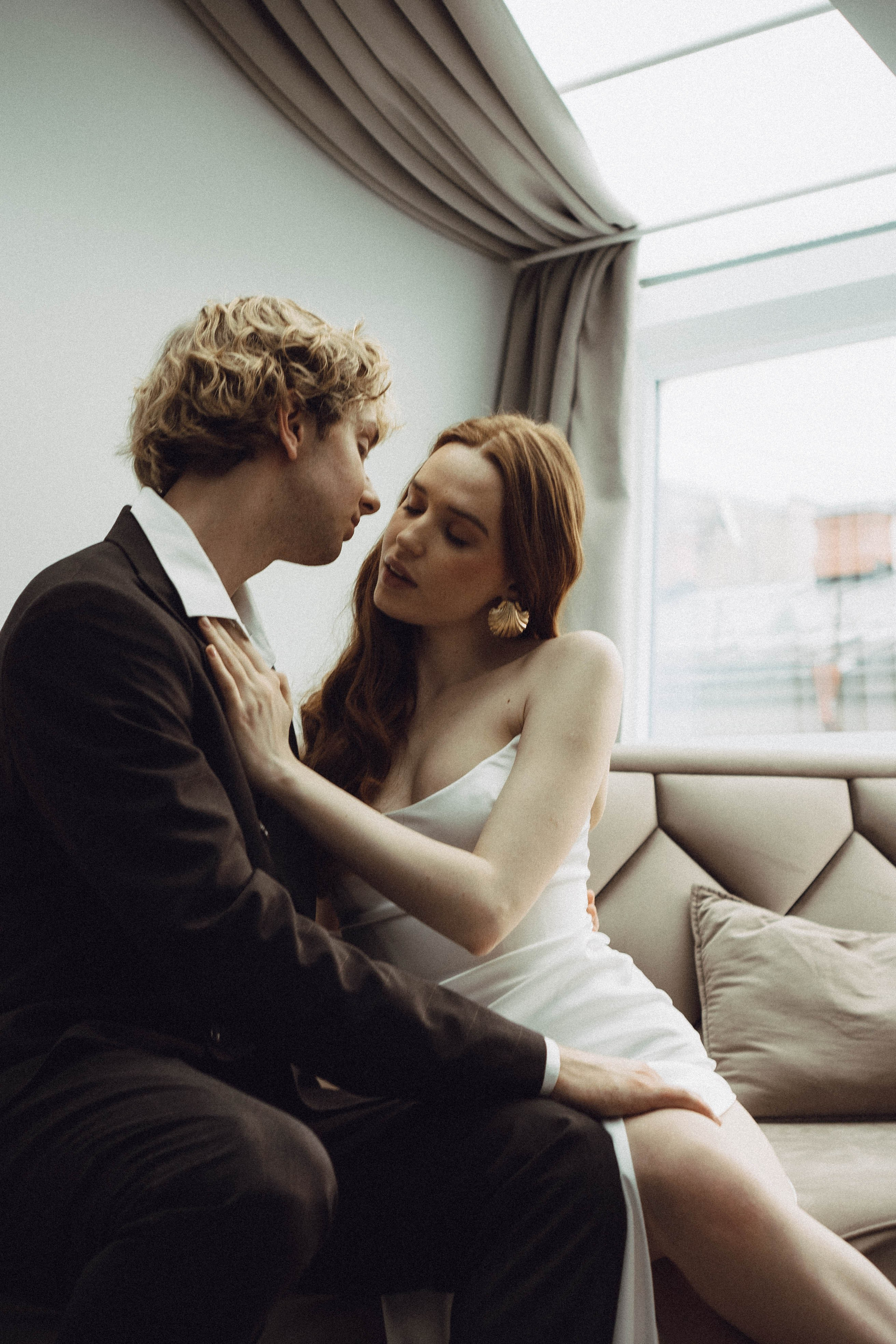 СВАДЕБНАЯ СЬЕМКА В ОТЕЛЕ. СБОРЫ ЖЕНИХА И НЕВЕСТЫ И ТАКЖЕ ТОР И ПОДГОТОВКА К ПРОГУЛКЕ. Профессиональный фотограф, Санкт-Петербург — Виктория Богомолова