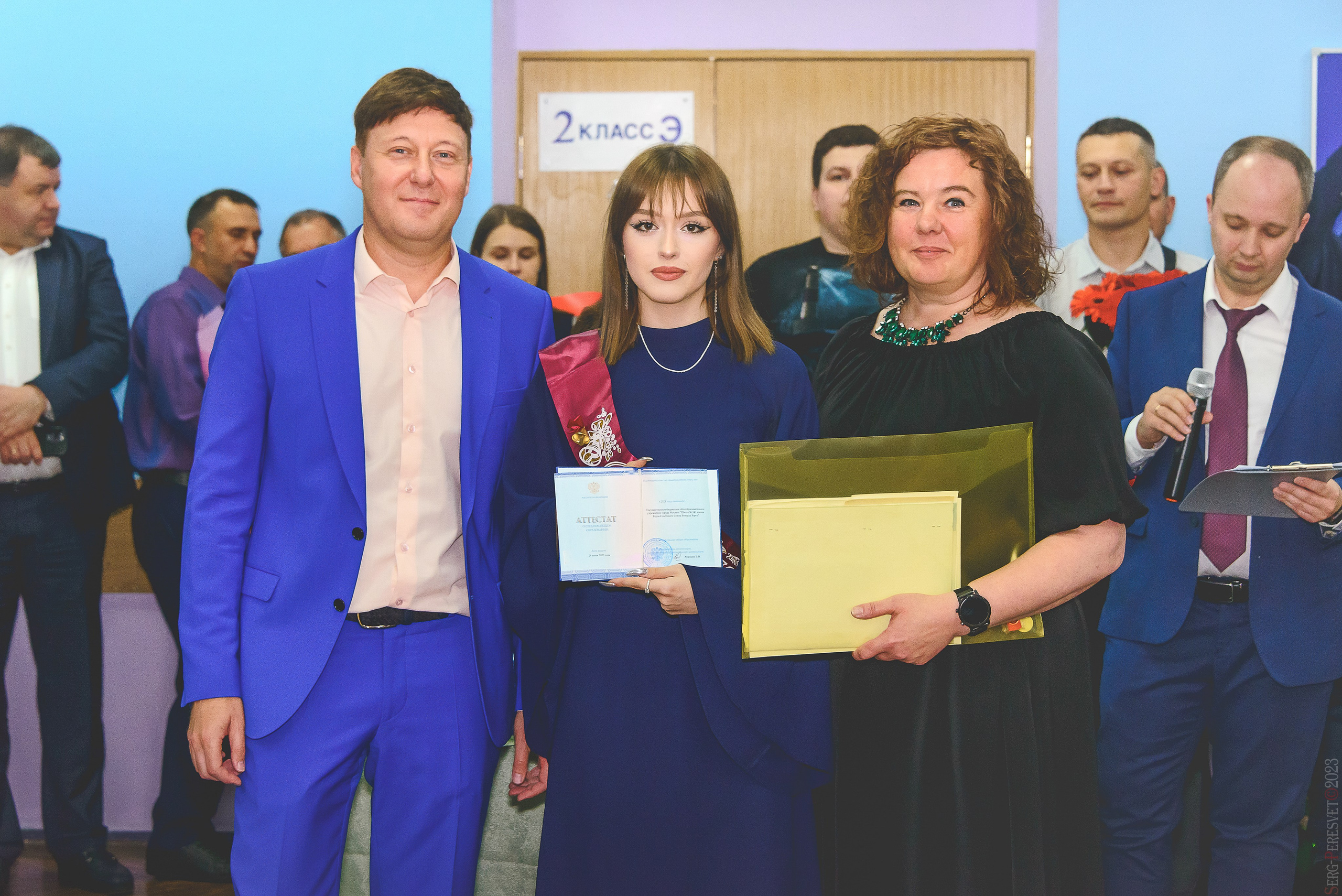 Выпускной 11 класс. Ваш фотограф на праздник в Москве, Раменском, Жуковском, Люберцах