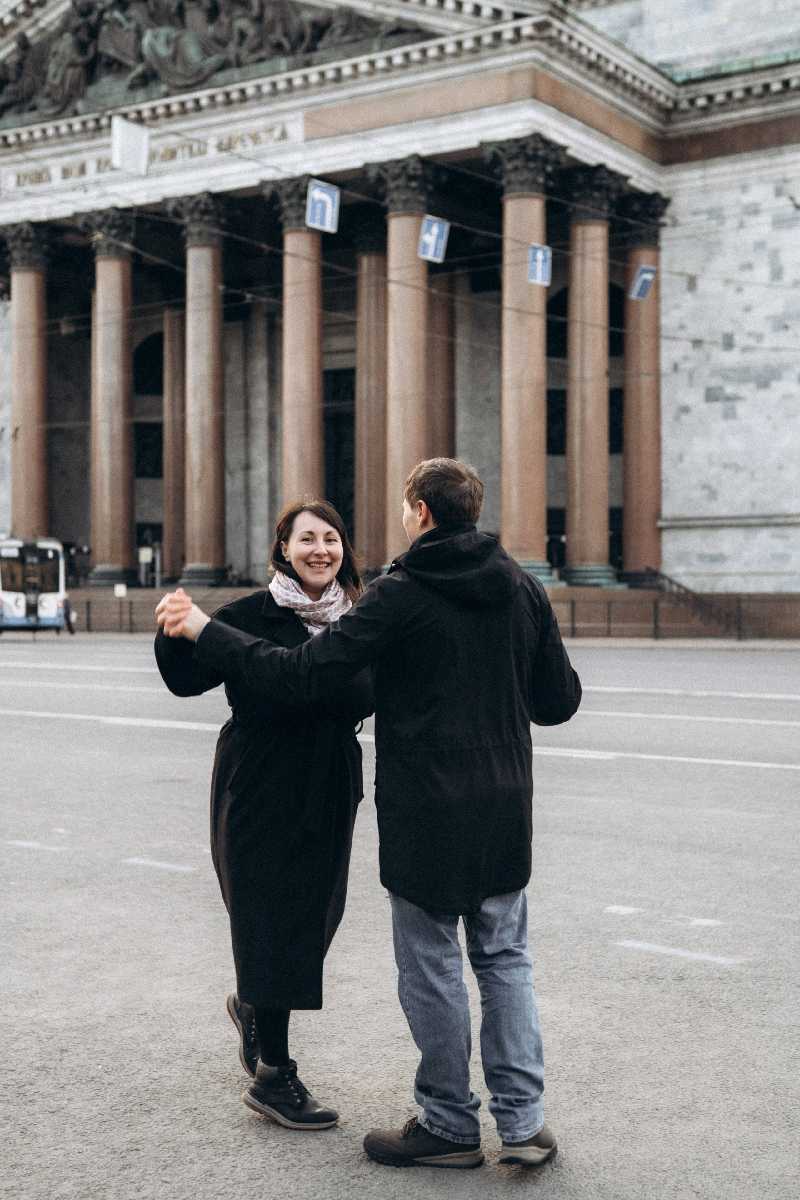 Прогулка у Исаакиевского собора. Фотограф в Санкт-Петербурге Кристина Брянская
