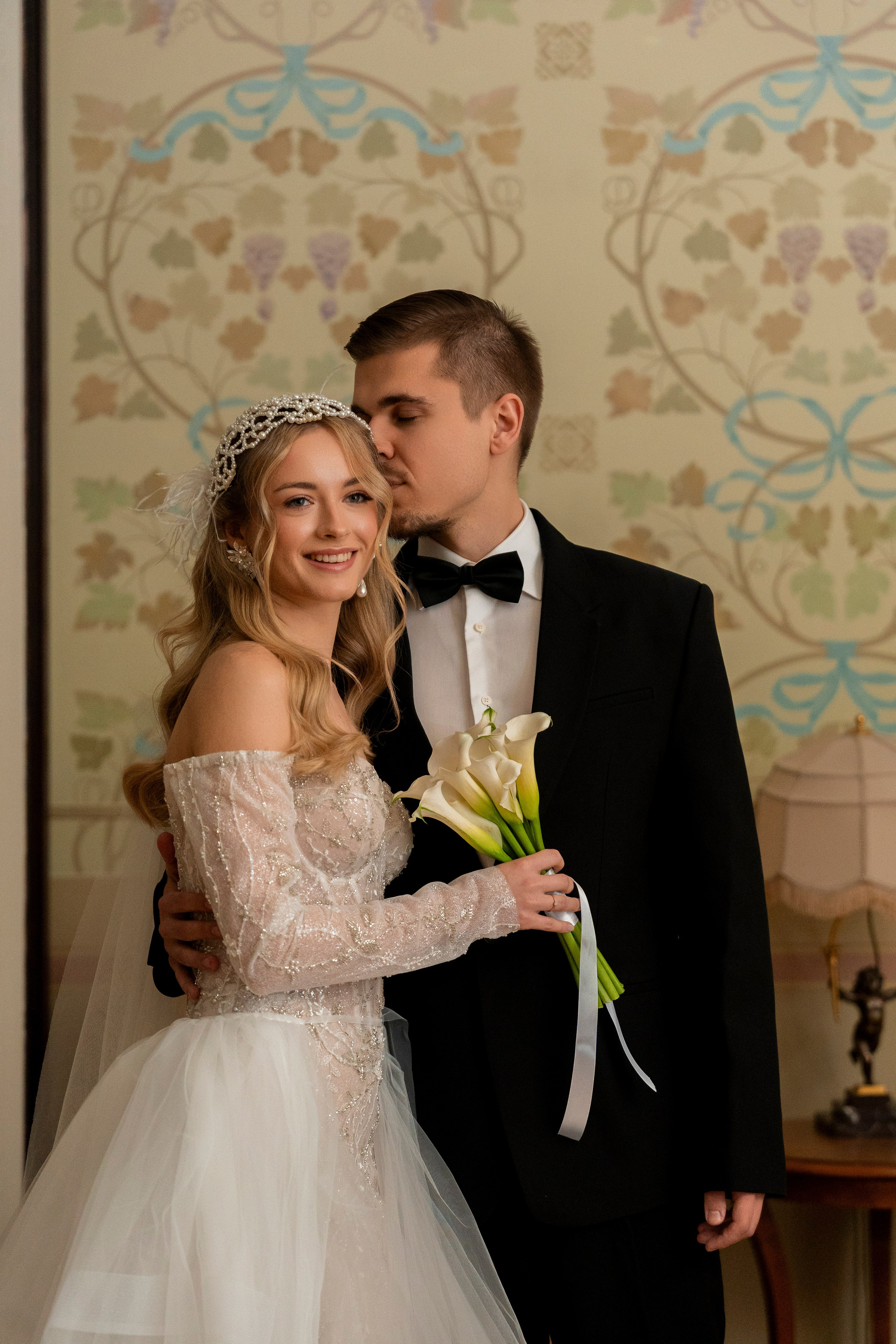 Свадебная фотосессия в отеле Метрополь. Свадебный фотограф в Москве Анна Полушина