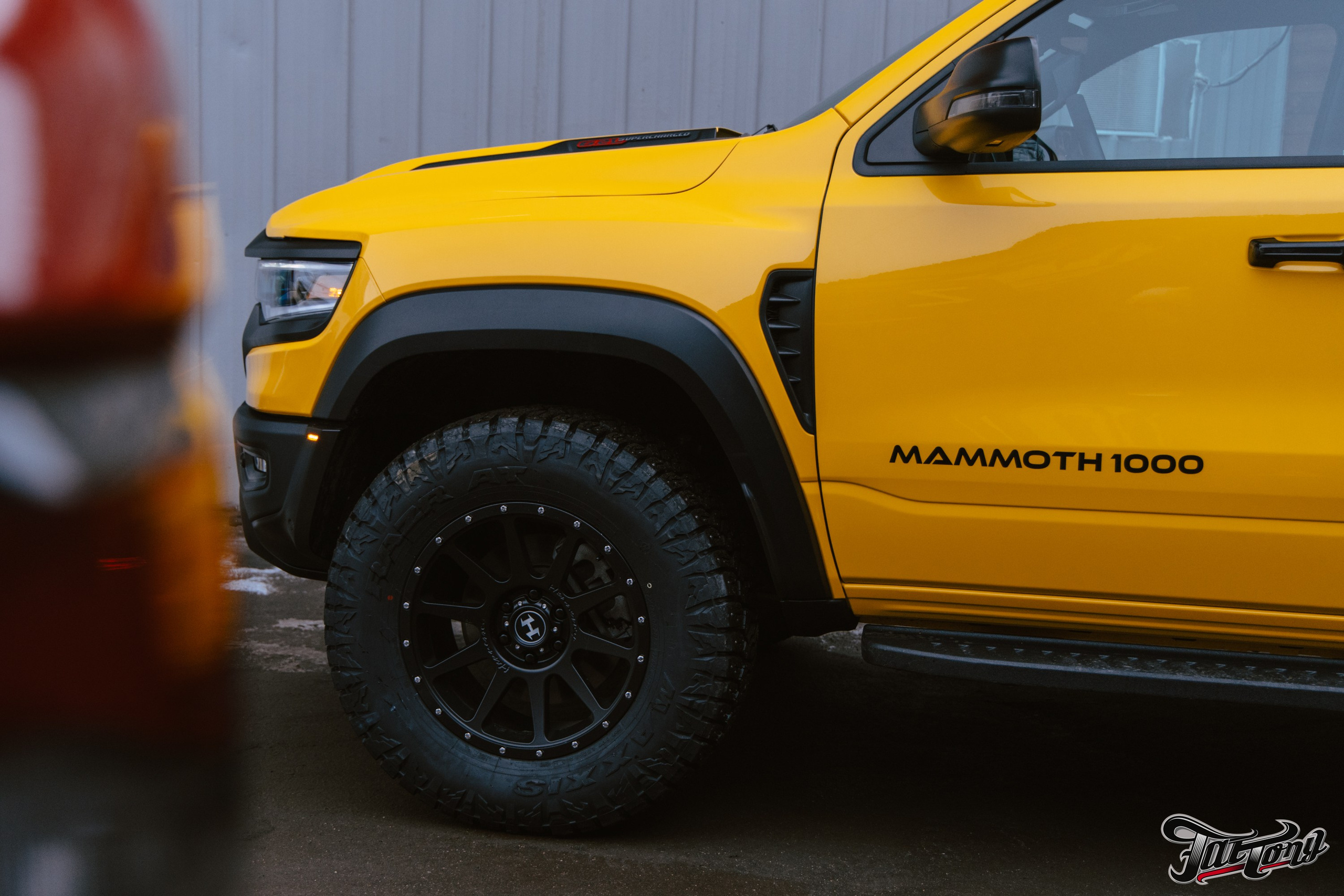 RAM TRX замена ремней безопасности и оклейка в полиуретан. DeLorein