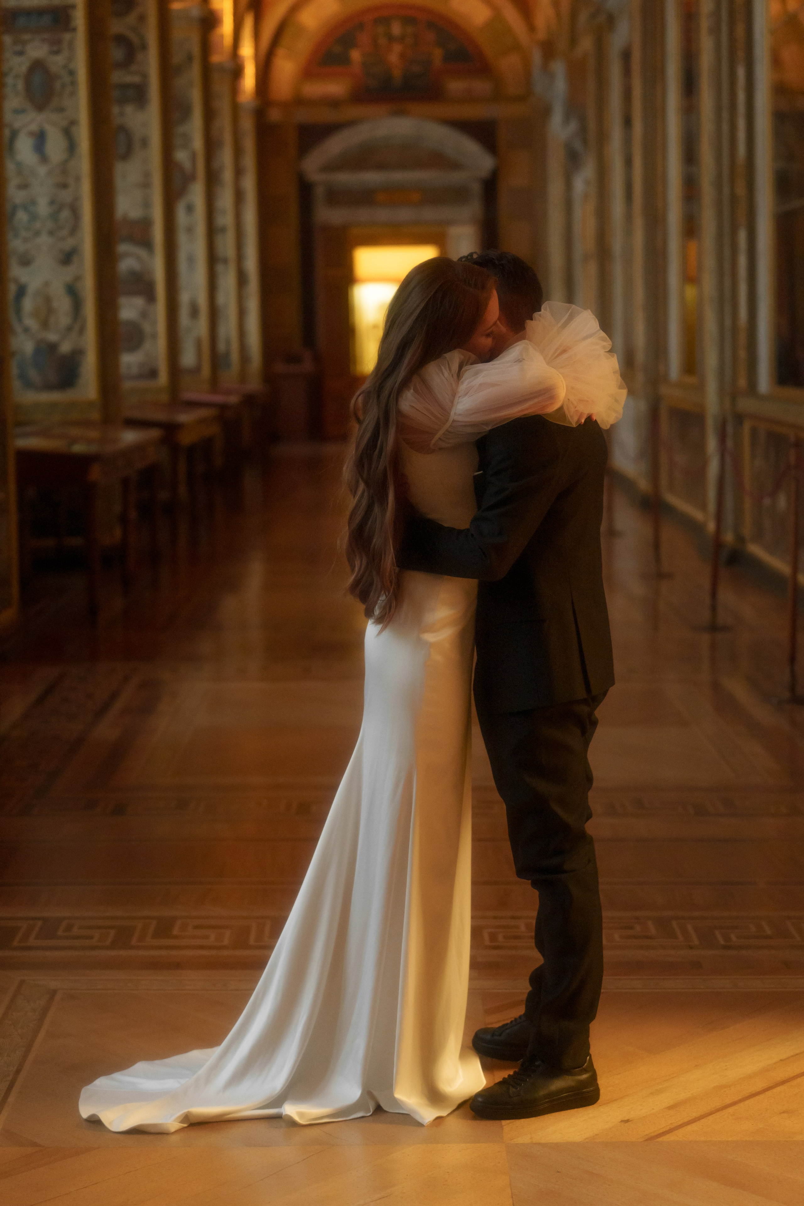 Фотосессия в Эрмитаже упрекрасно передаст Ваш стиль свадьбы!