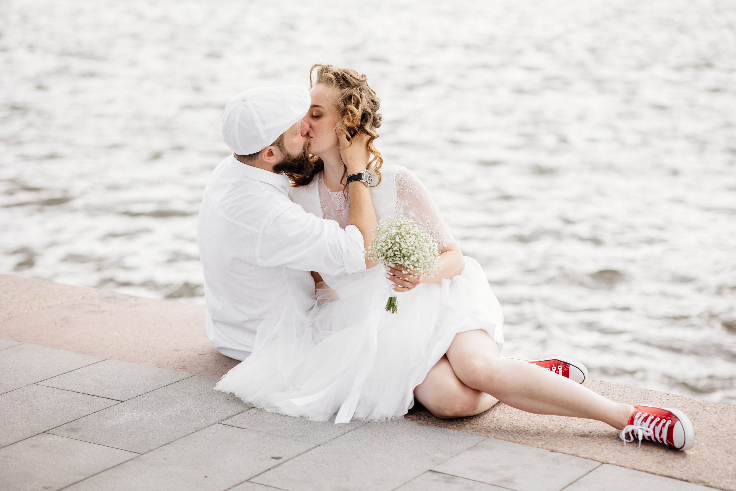 Свадьба на стадионе Спартак Лукойл Арена, свадьба на Северном речном вокзале, свадьба в метро, новые адреса счастья. Свадебный и семейный фотограф Екатерина Иванова