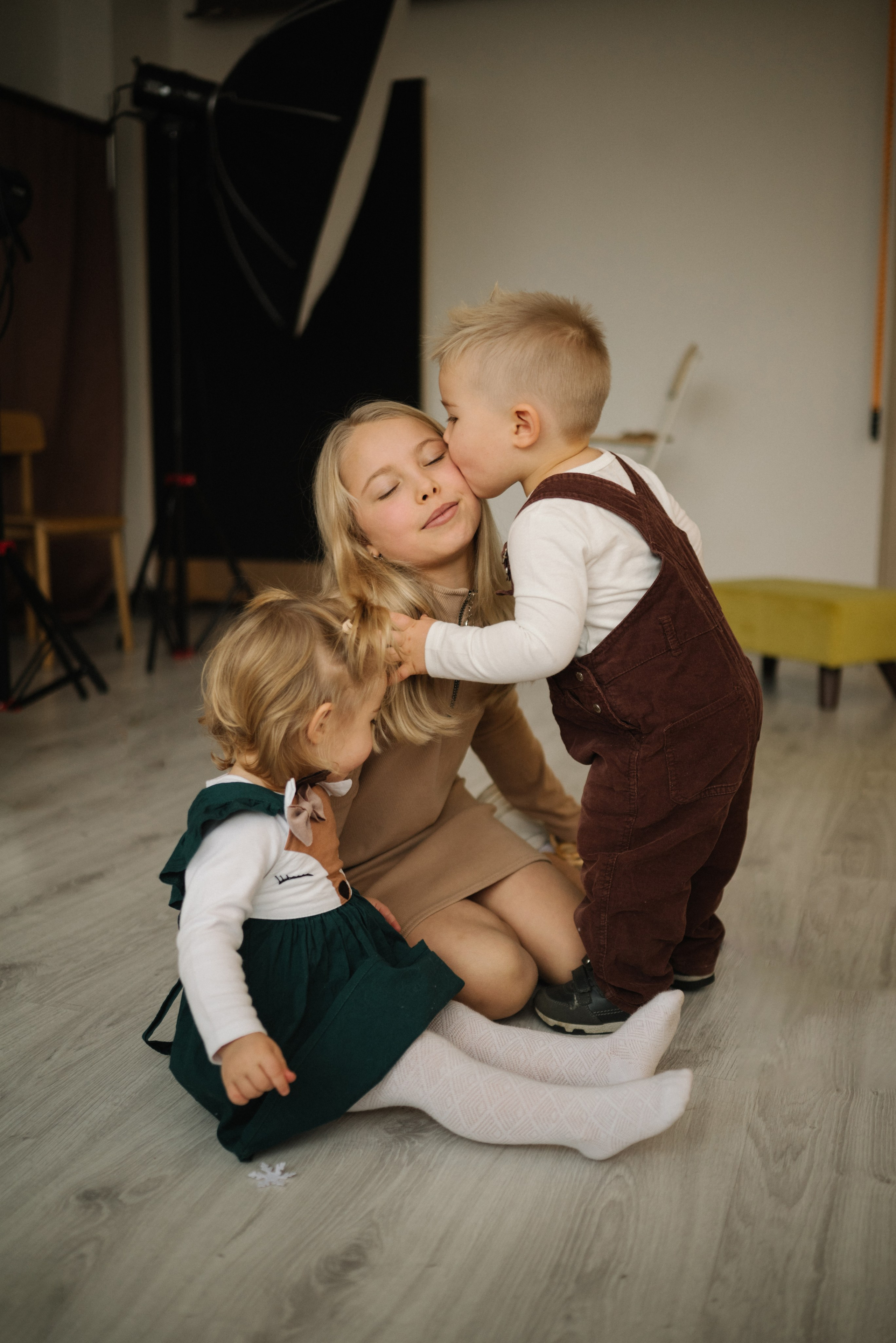 Маша, Женя, Марьяна, Вася и Вика. Ваш свадебный и семейный фотограф