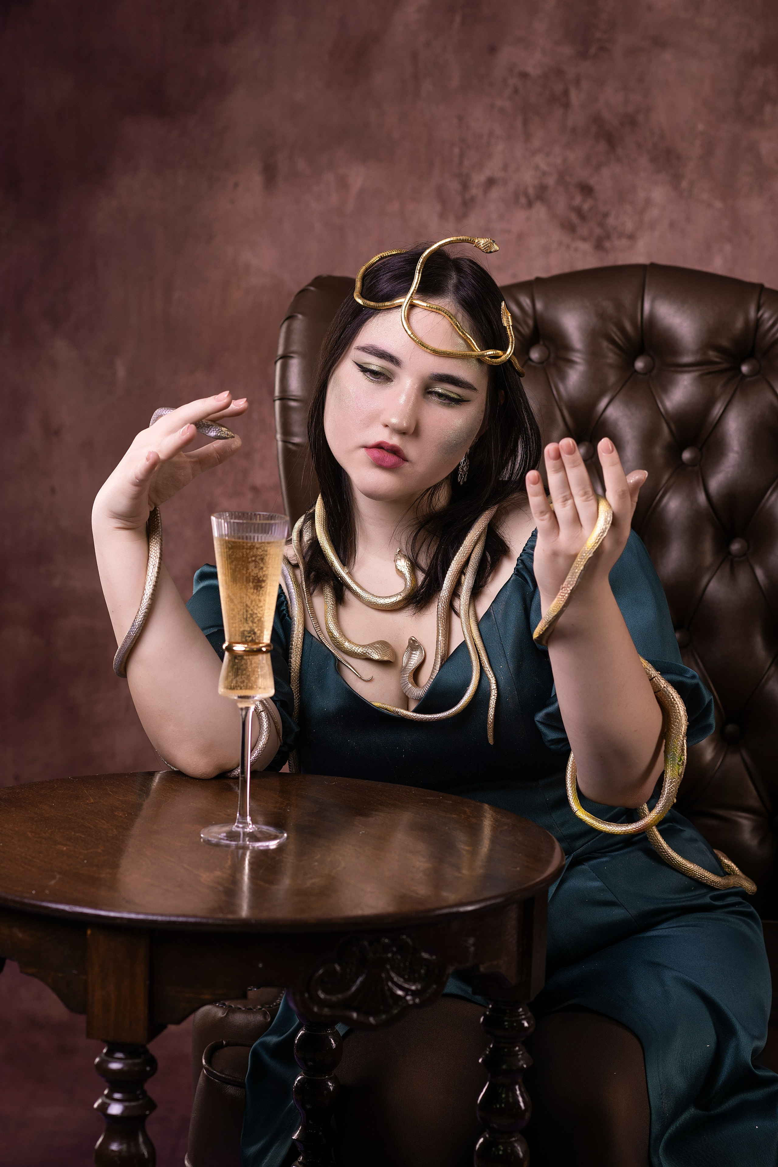 Повелительница змей. Главная