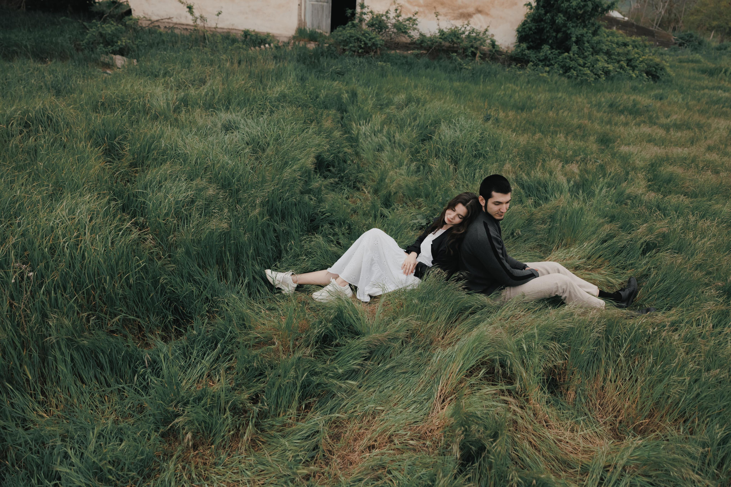 Саид, Лаура, дороги, море, трава, пёс и барашки. Свадебный фотограф в Махачкале Джалил Мамаев