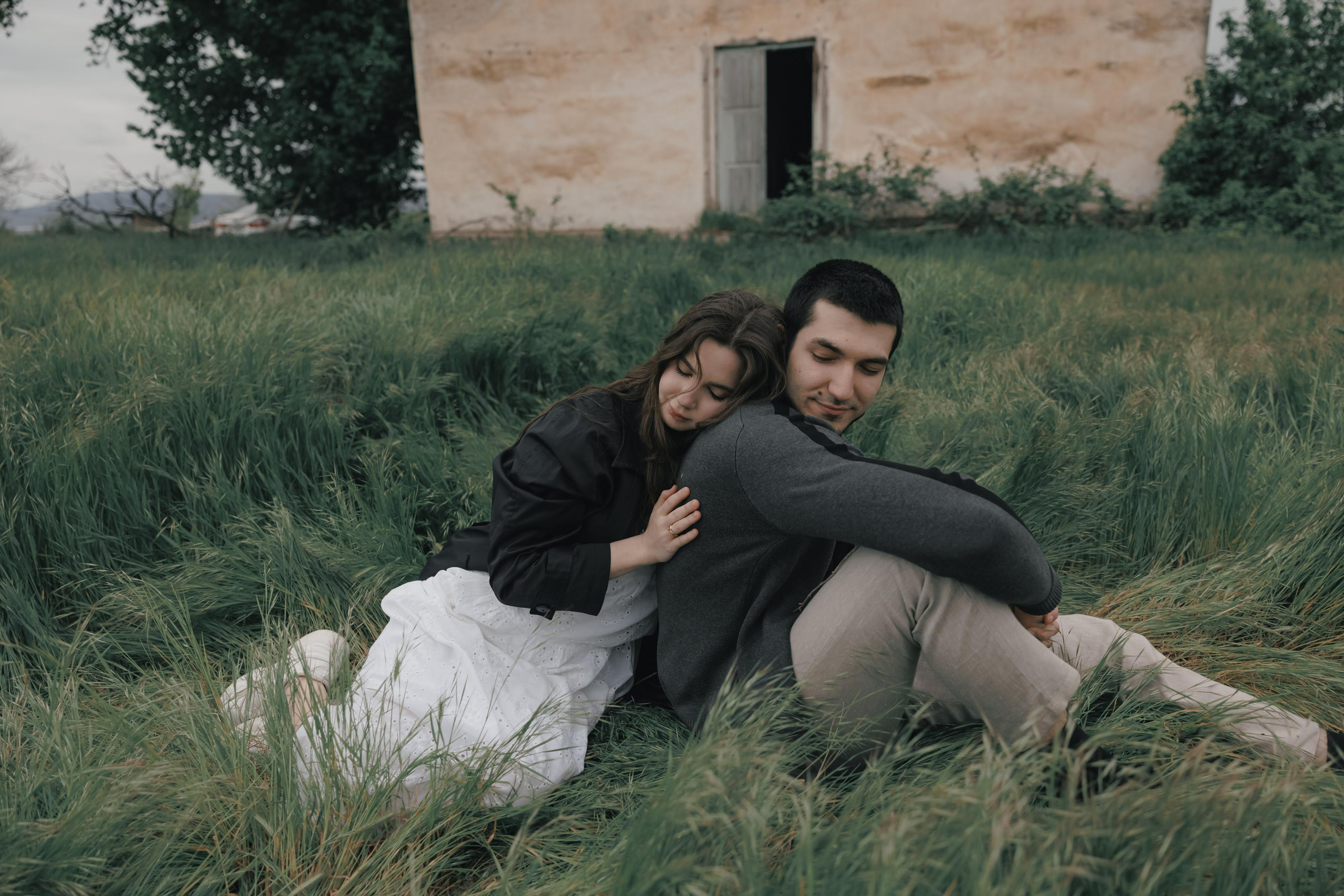 Саид, Лаура, дороги, море, трава, пёс и барашки. Свадебный фотограф в Махачкале Джалил Мамаев