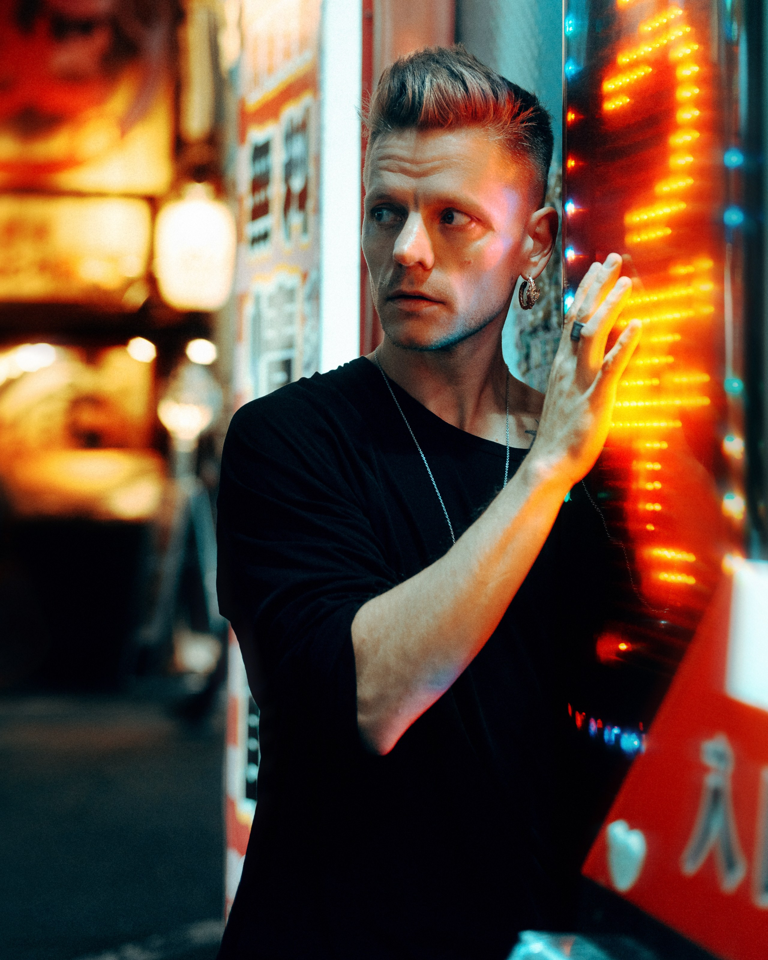 Mikhail. Photographer in Tokyo Anatolii Ozarto