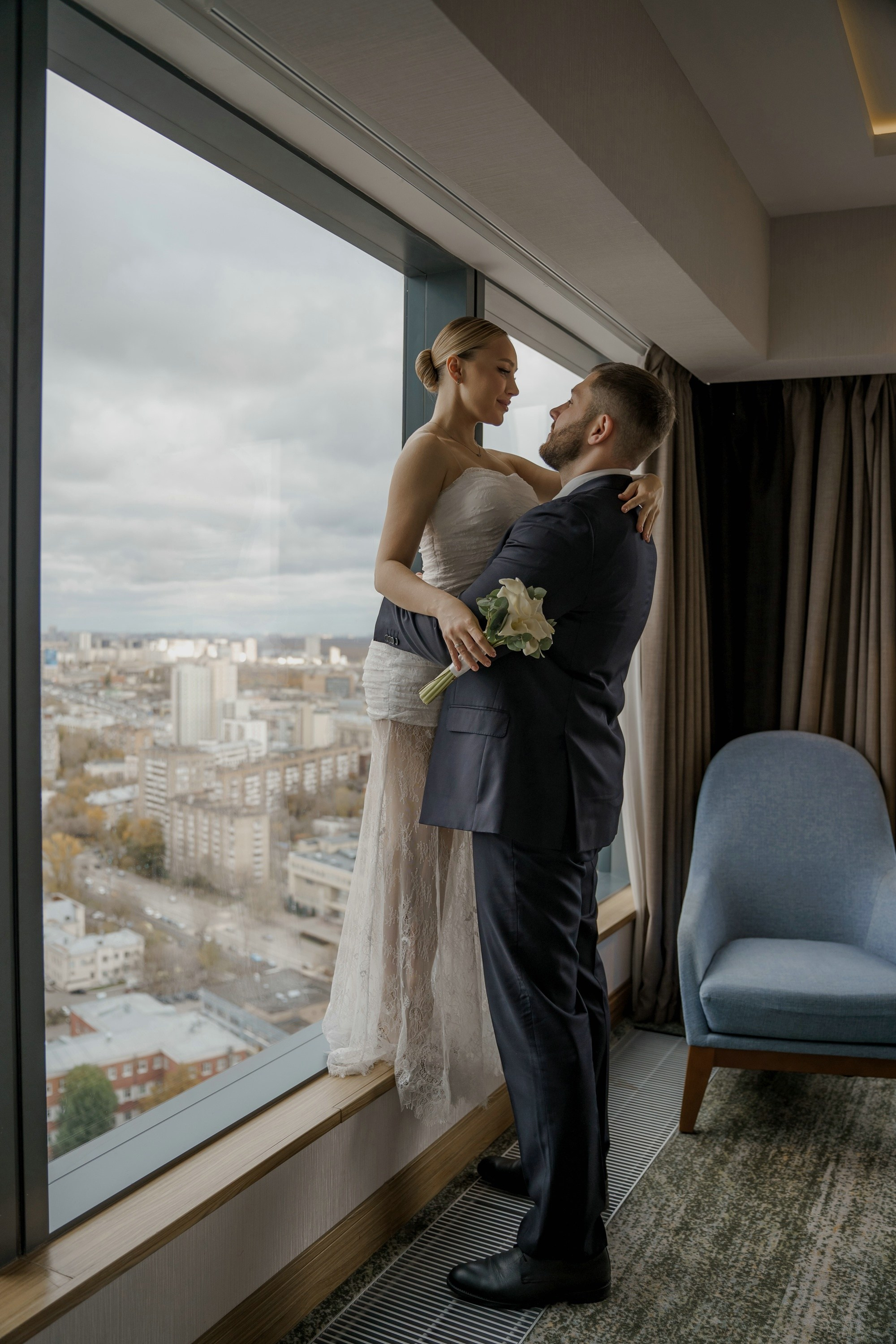 Свадебная фотосессия в Рэдиссон Блу Олимпийский. Свадебный и семейный фотограф в Москве Светлана Зоткина