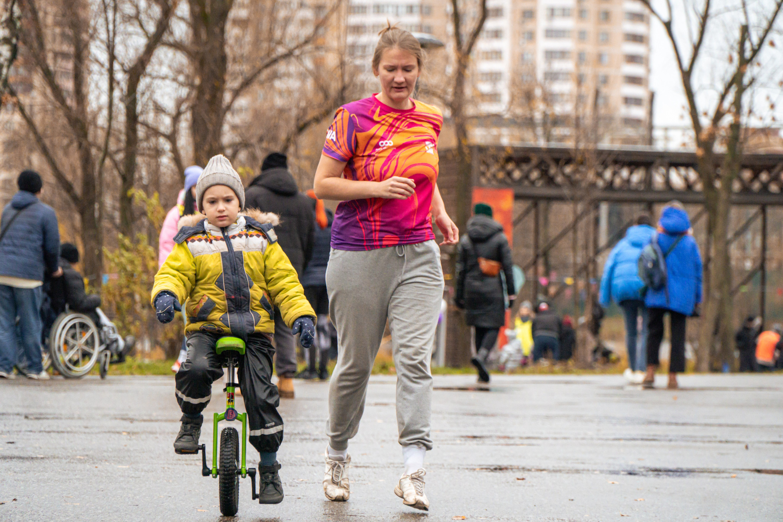 5 вёрст Реутов 16.11.2024. Роман Капилюшов. Бег. Фото. Видео. г. Люберцы