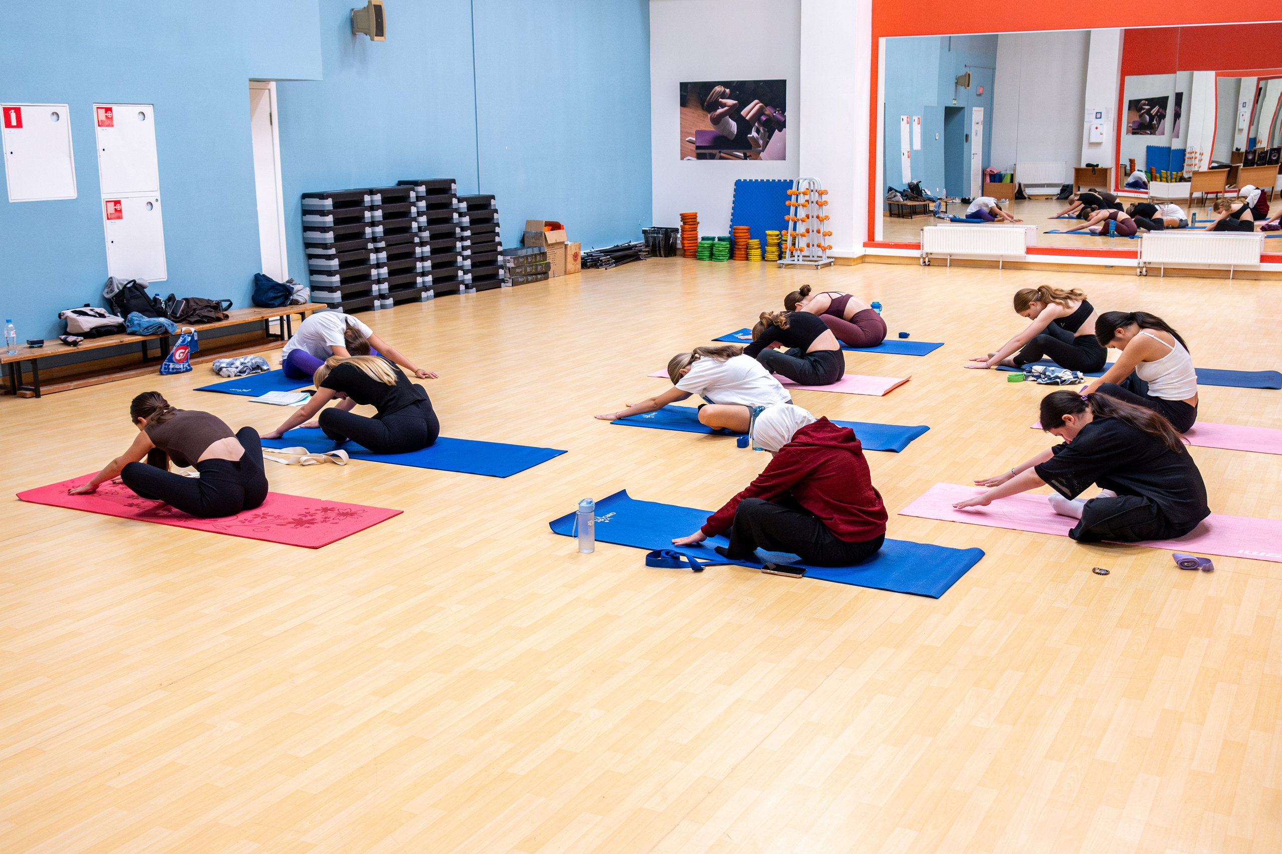 Открытое занятие по йоге. Репортажный и портретный фотограф во Владивостоке Денис Седов