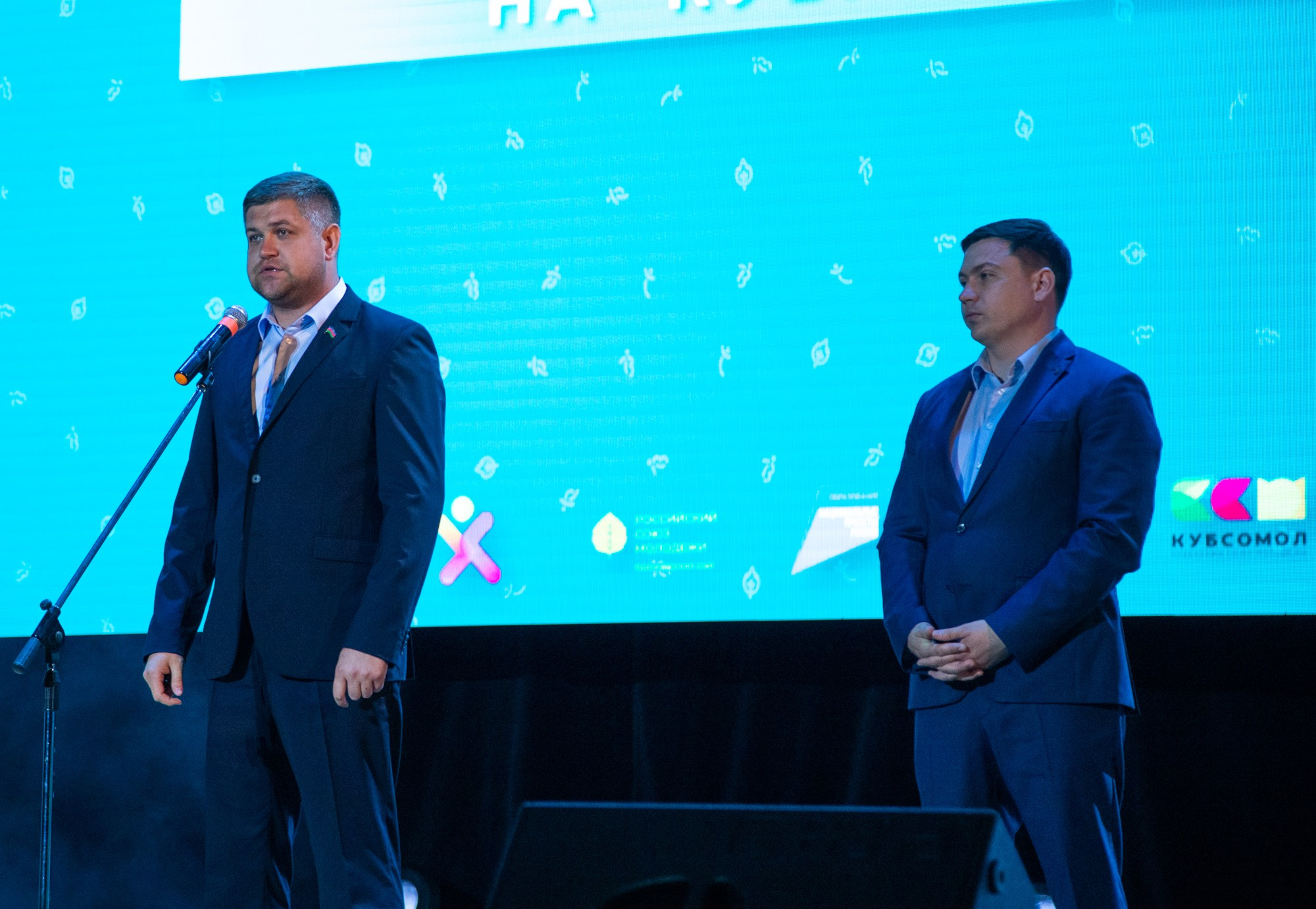 Гала-концерт «Студвесна на Кубани». Репортажный, промышленный и маркетплейс-фотограф Дмитрий Чернат