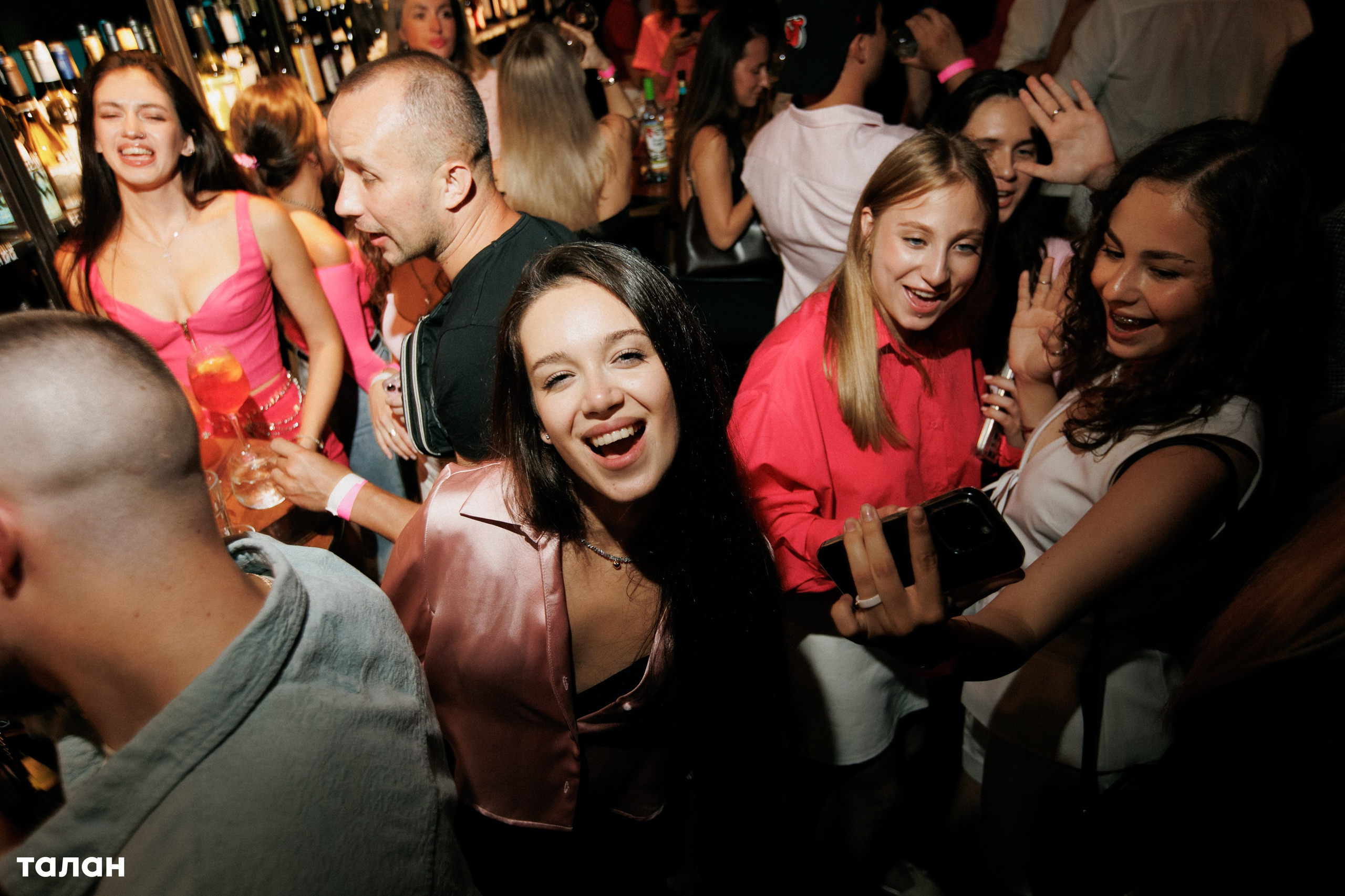 ВИНОТЕКА [бар+магаз] — BIRTHDAY PARTY. СВОИ. ФОТООТЧЕТЫ-СОБЫТИЯ-МЕСТА