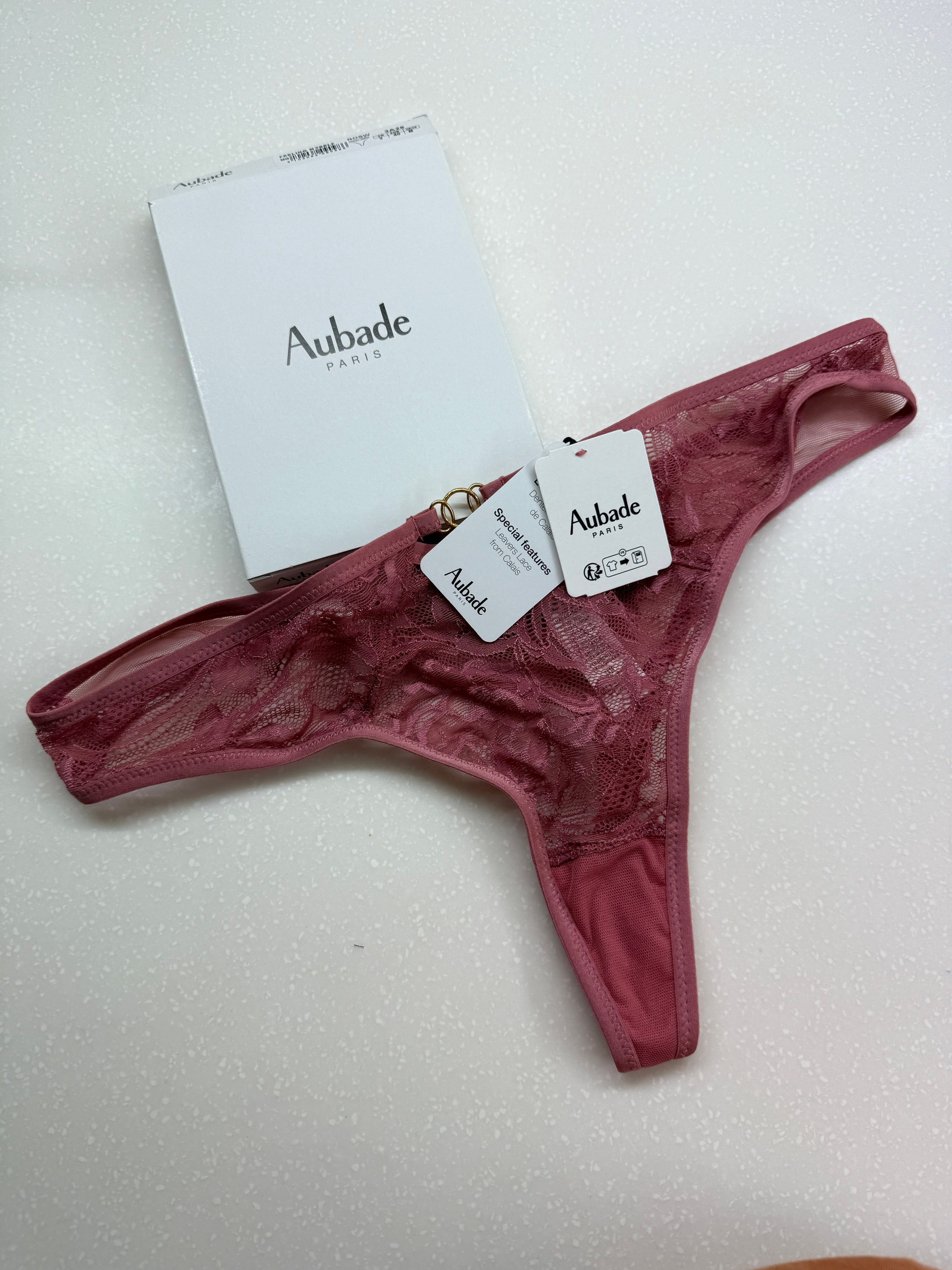 Нижнее белье и купальники. Ваш байер во Франции