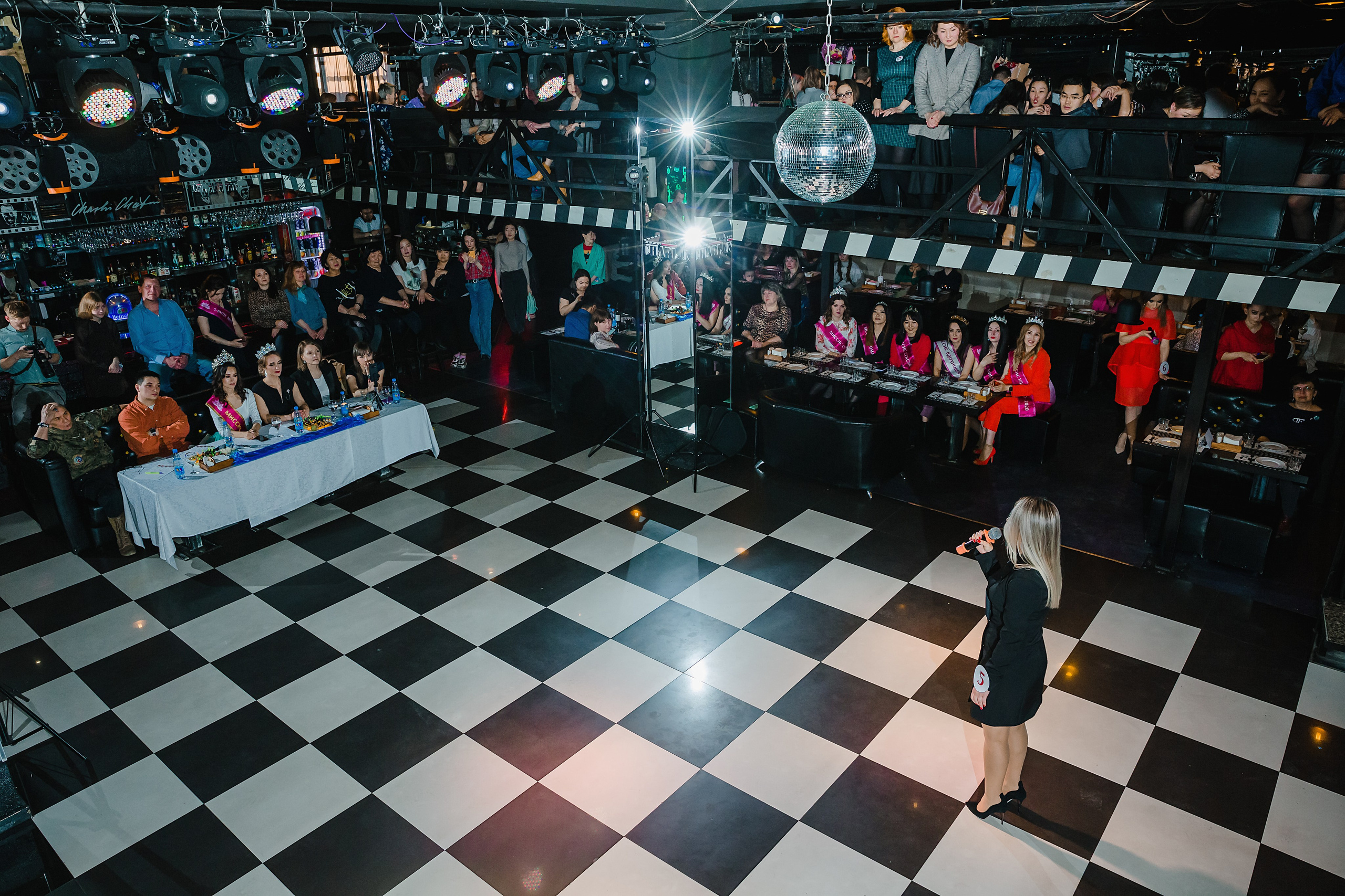 Шоу Талантов Миссис Бурятия. Фотограф и видеограф в Улан-Удэ: Аюна Габагуева и Артём Шаханов