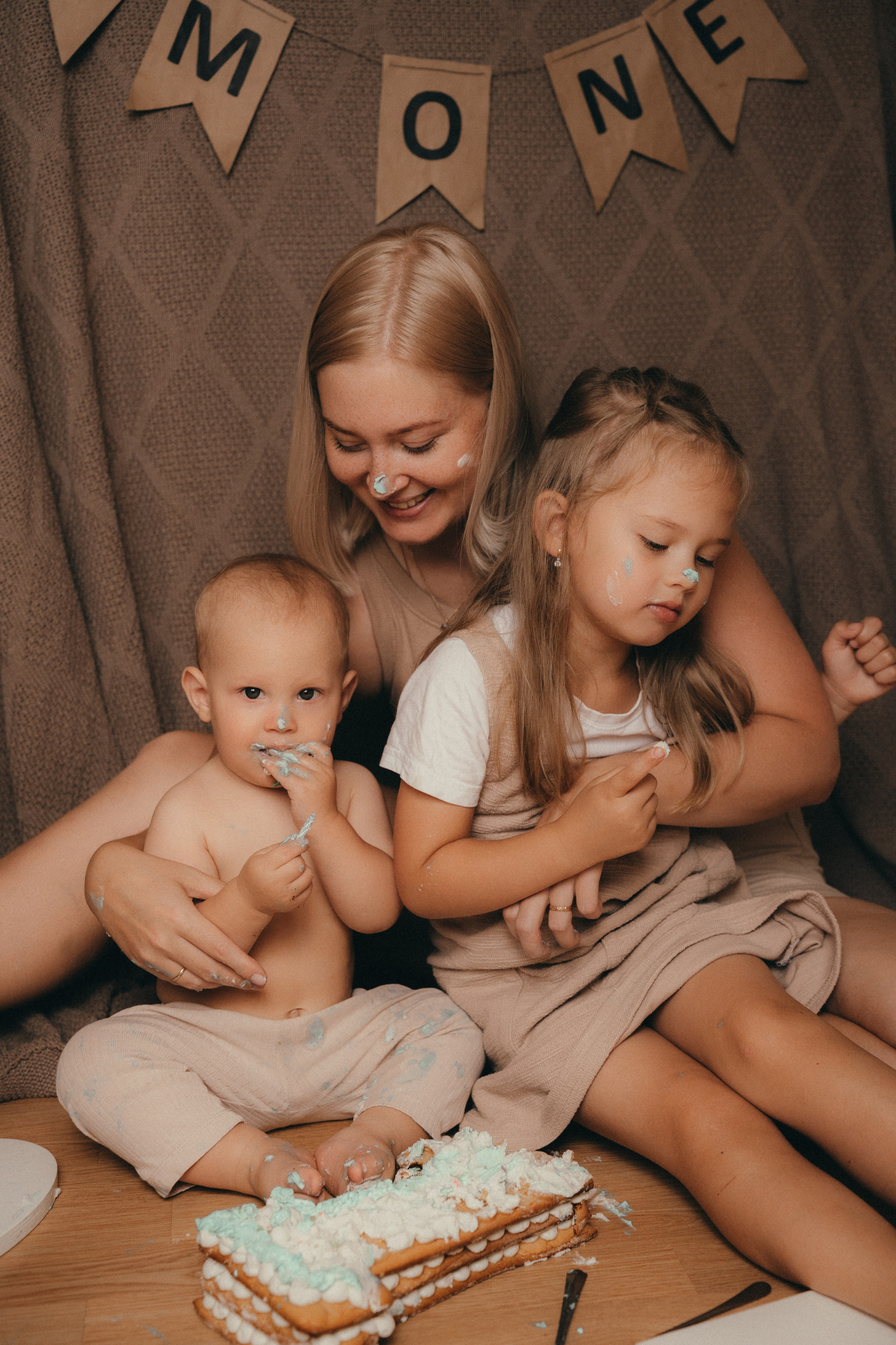 Настя, Саша и Гриша. Семейный фотограф • Домашние съемки в Нижнем Новгороде