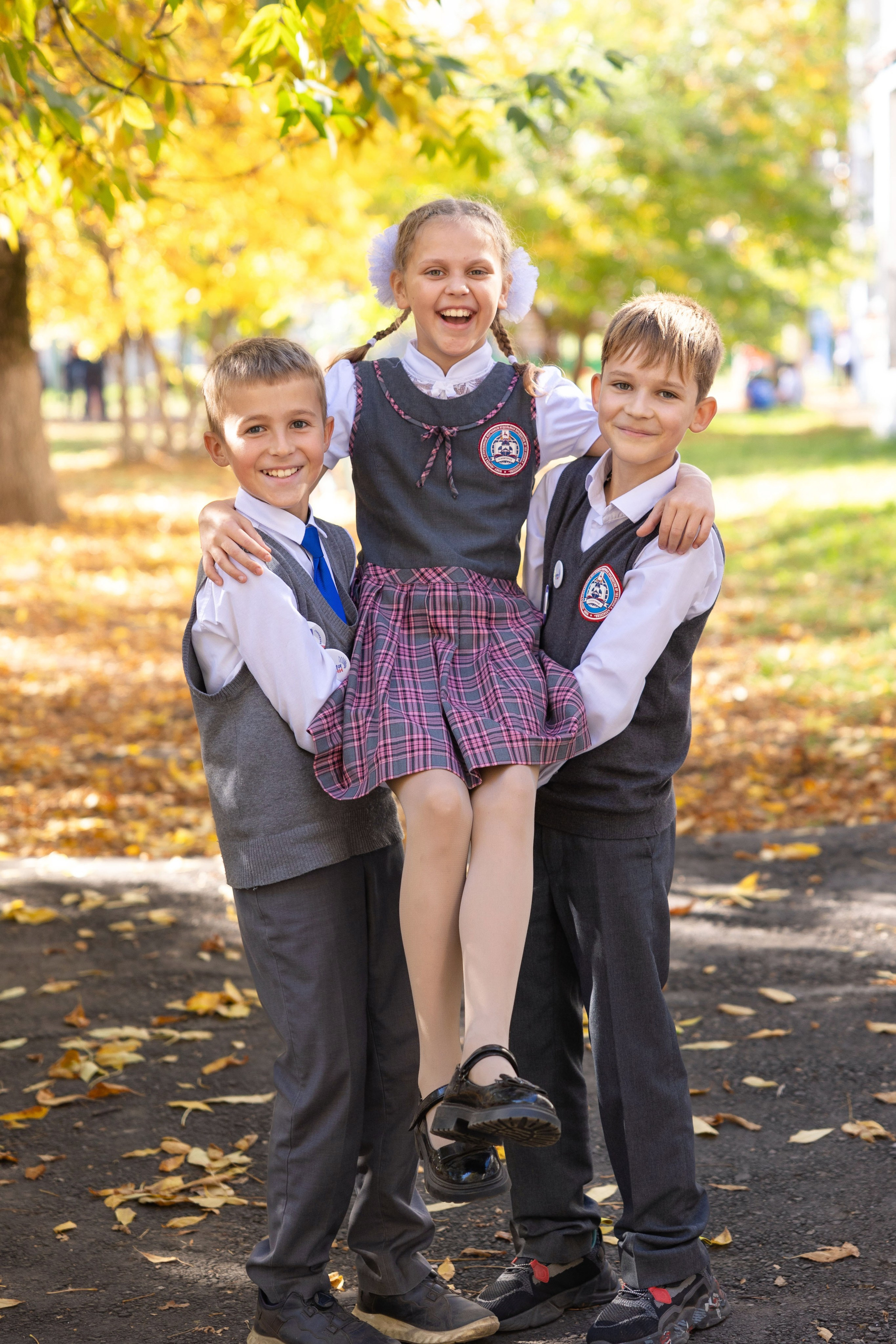 Школа это не только учеба. Это еще и дружба на всю жизнь!. Лапшина Юлия — школьный фотограф в Нижнем Новгороде. Выпускные альбомы