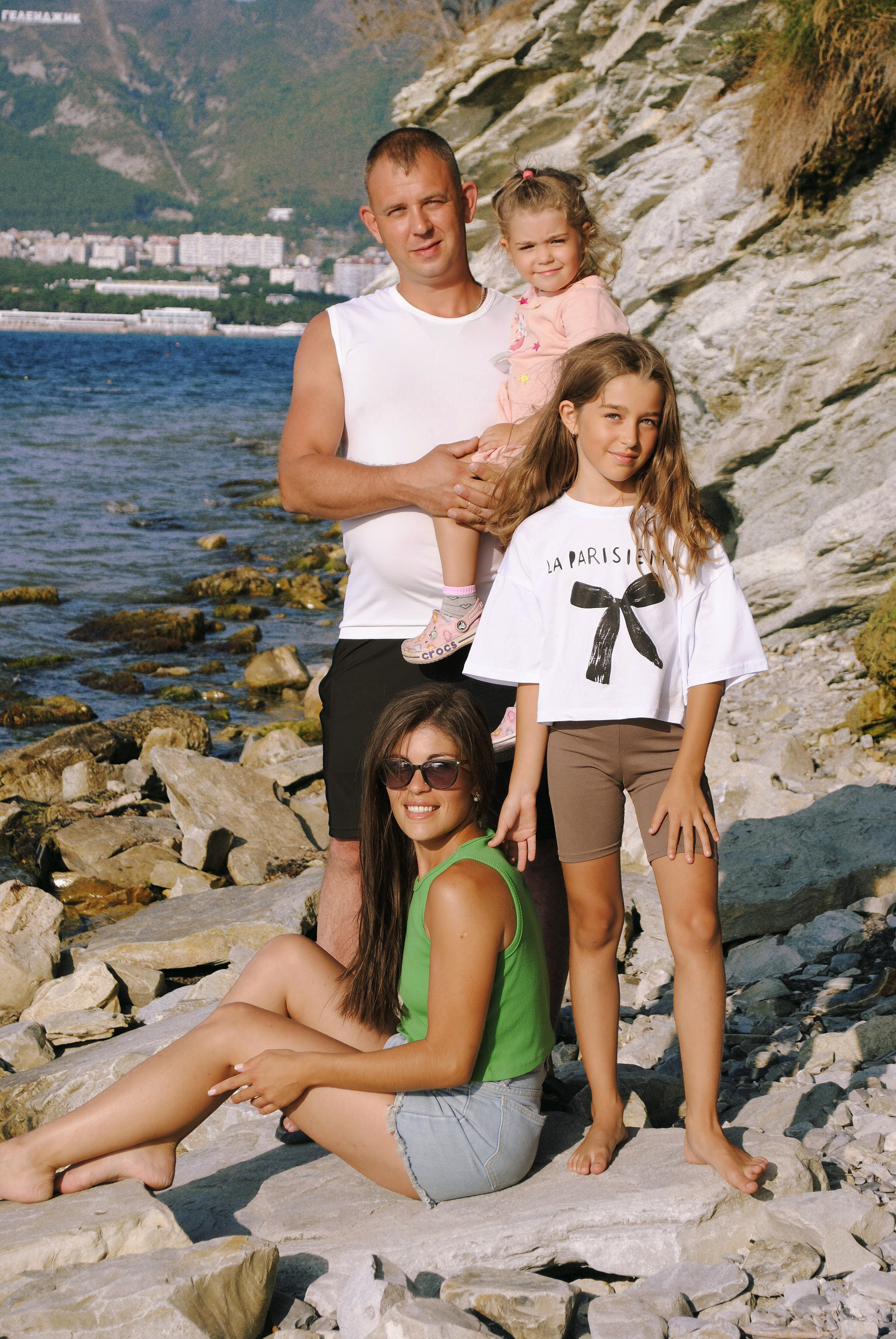 Азиза и семья. Фотограф Мария Мусаелян