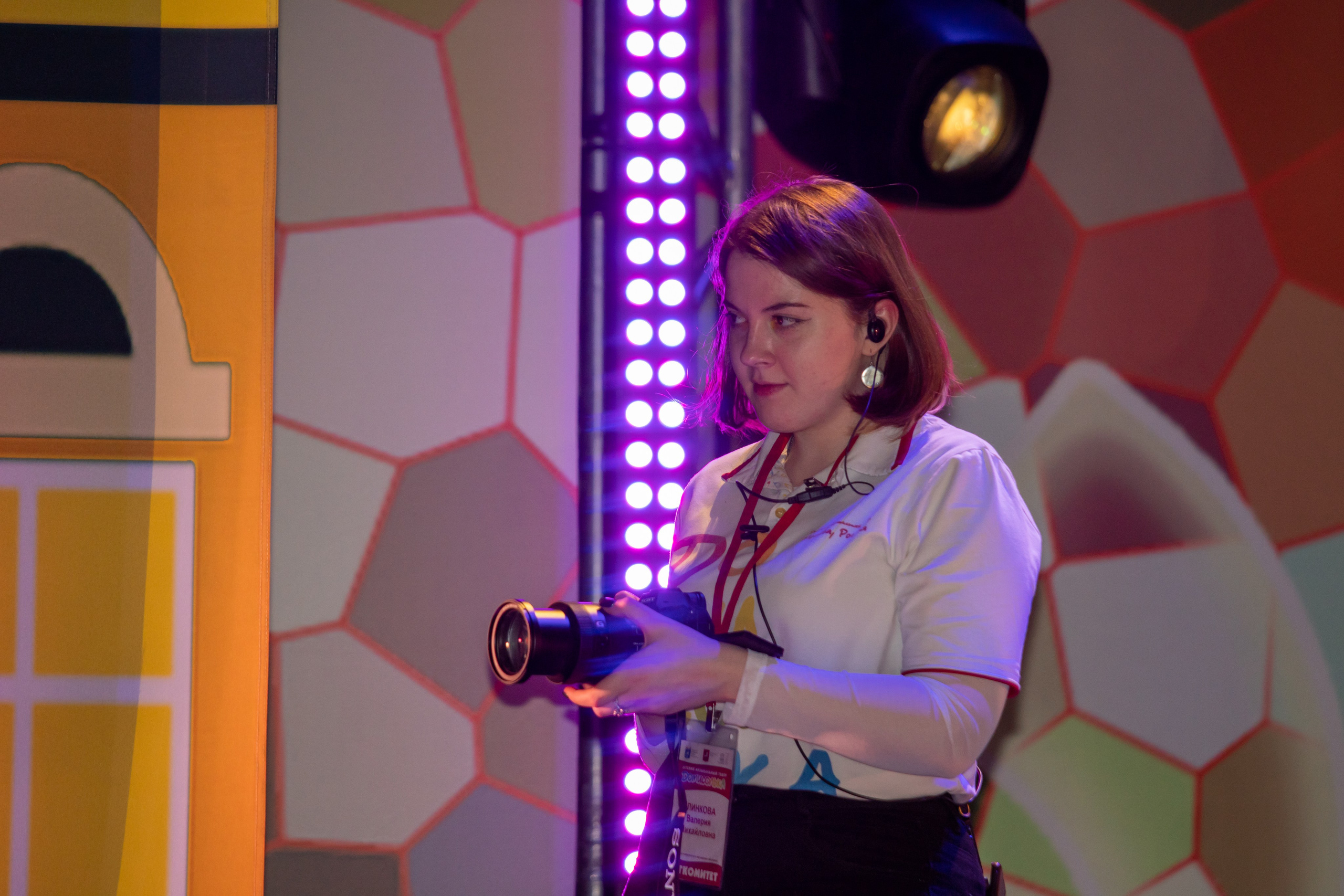 Съёмка концерта для Домисольки, большой концертный зал Космос. «Студия DRONAVT`s» — видеосъёмка и фотография г. Москва