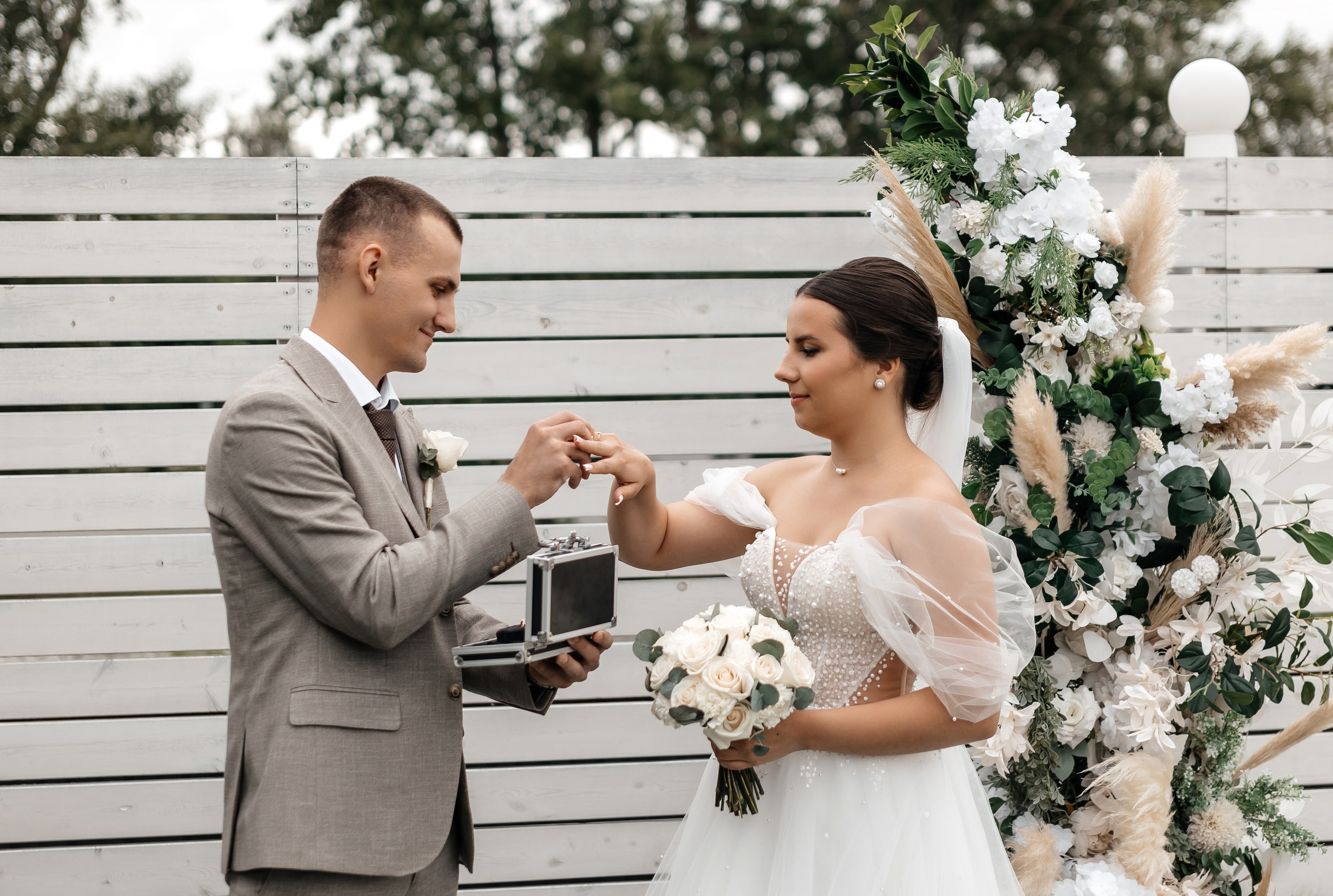 Корней & Виктория. Свадебный и семейный фотограф в Омске Евгения Хакимова