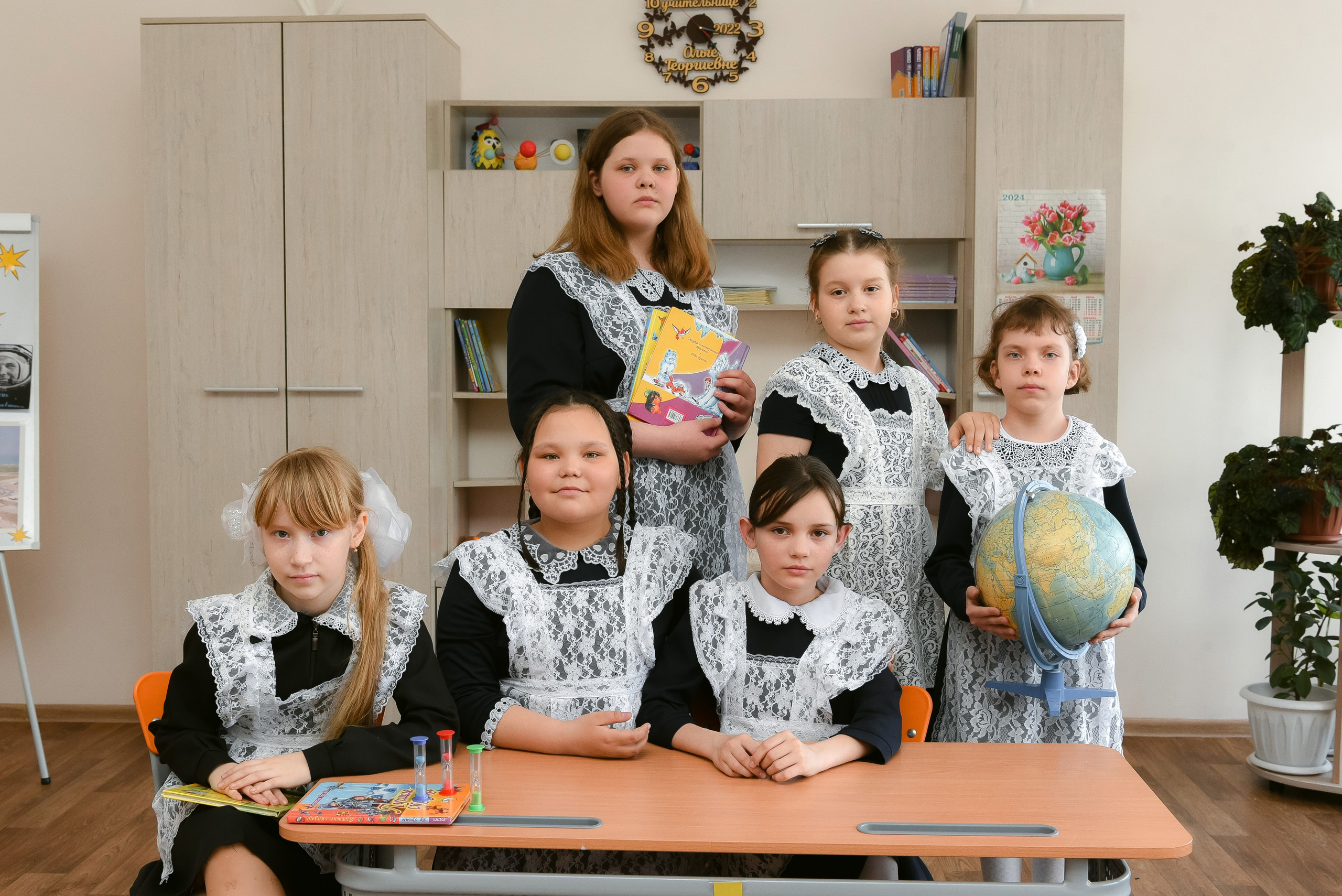 Съемка для альбомов 4 класс 2024. Фотограф Анастасия Гурьянова в Тюмени и Ялуторовске