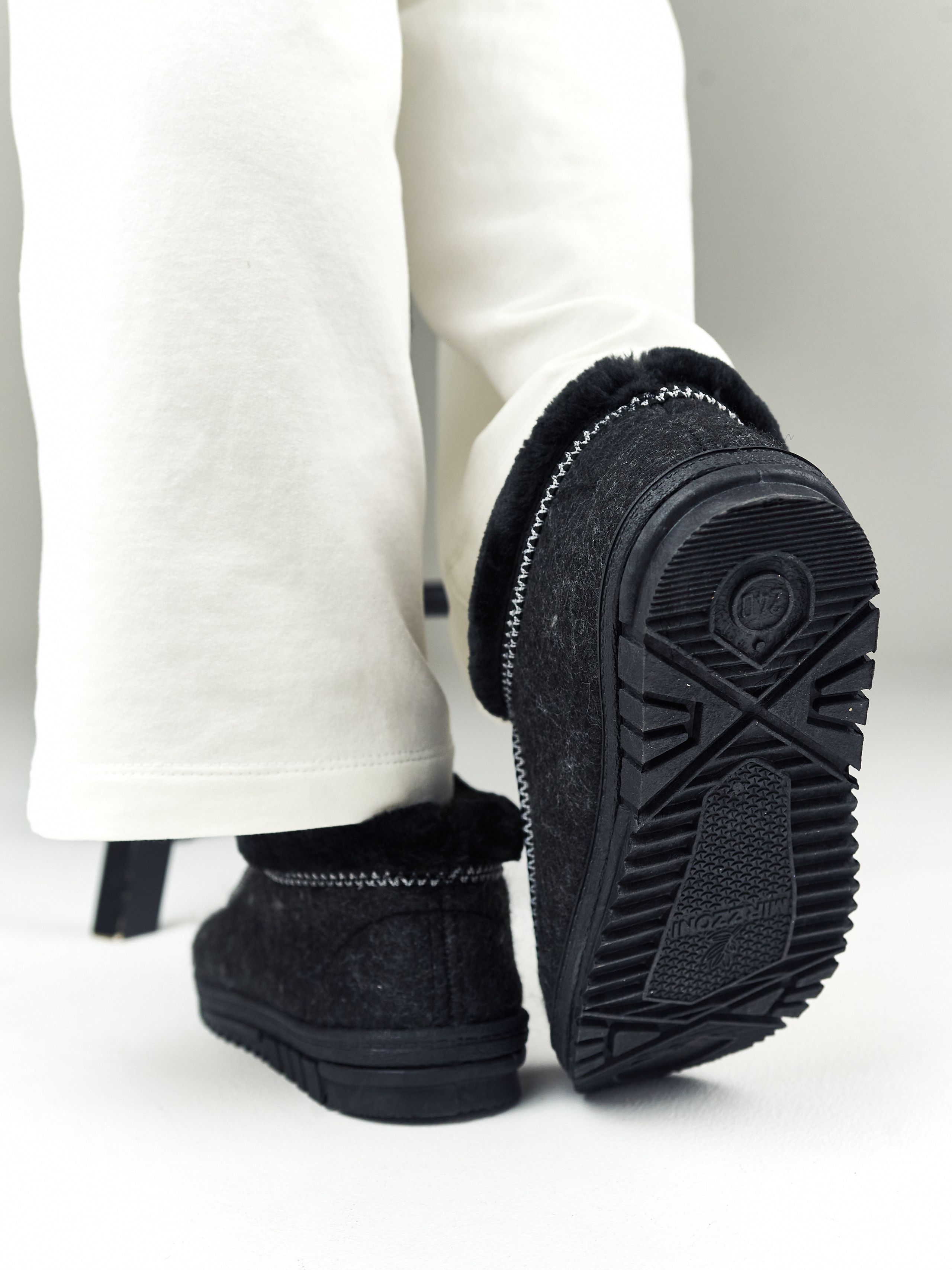 Валенки. Фото для маркетплейсов. Константин Кордонский | Интерьерный и food-фотограф в Кисловодске и КМВ