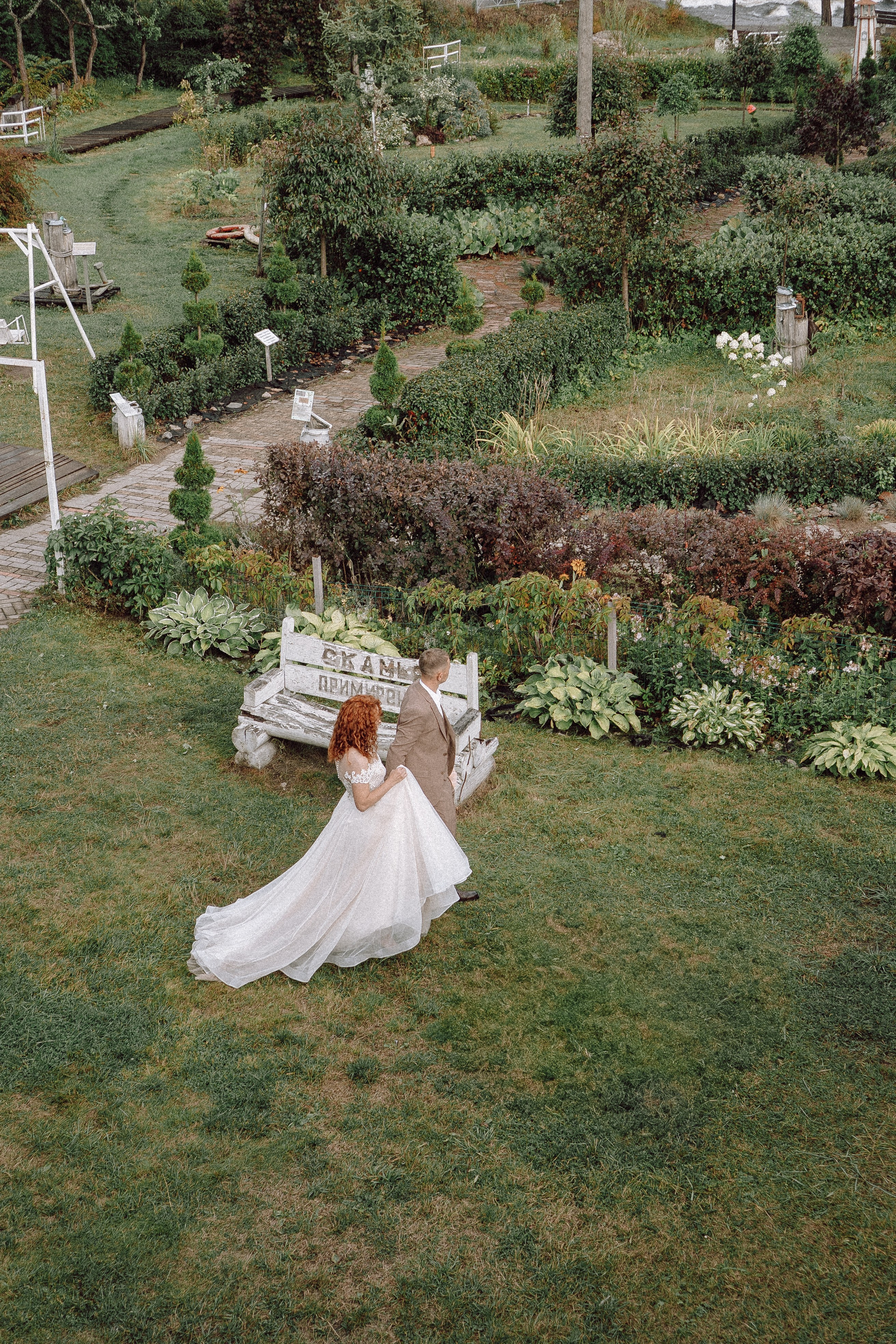 СВАДЕБНАЯ ФОТОСЕССИИЯ ПАРЫ В ГОРОДЕ ПРИОЗЕРСК В СОСНОВОМ ЛЕСУ И С ПИКАПОМ. Профессиональный фотограф, Санкт-Петербург — Виктория Богомолова