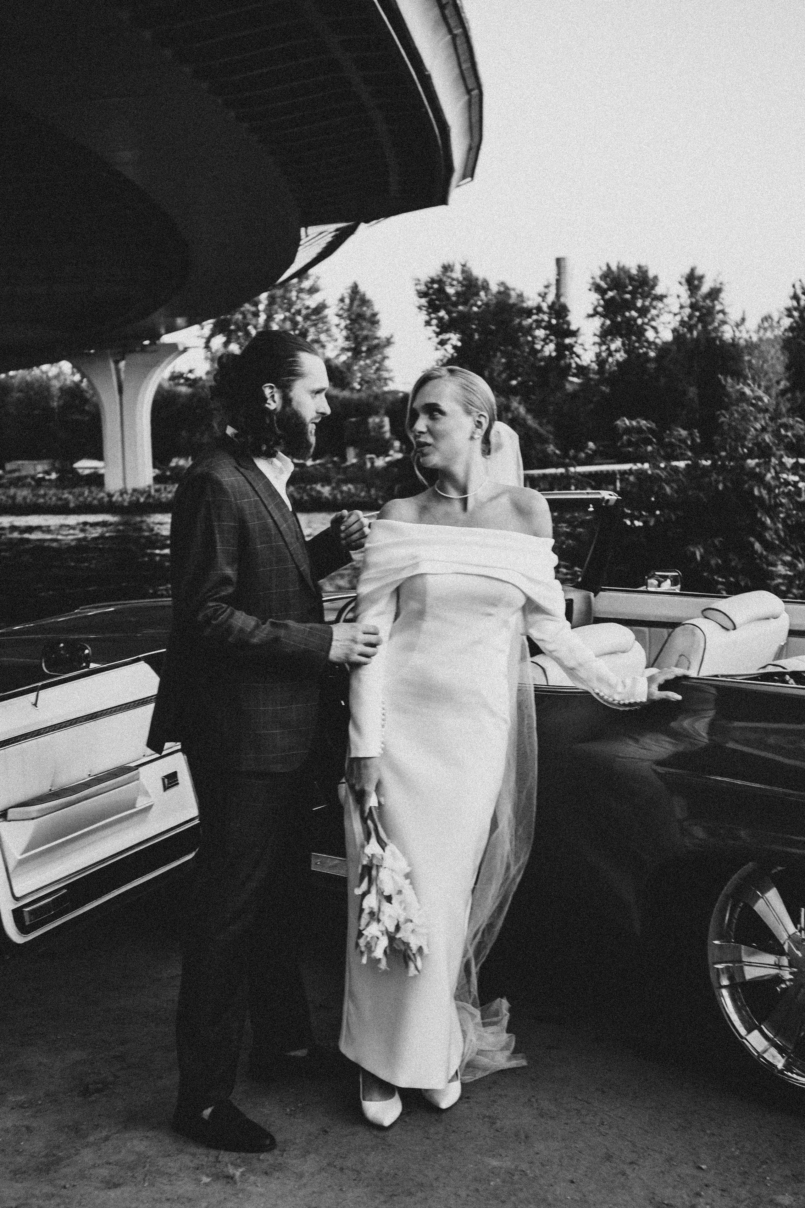 СВАДЕБНАЯ СЬЕМКА ВОЗЛЕ МСОТА БЕТАНКУРА НА КАБРИОЛЕТЕ. Профессиональный фотограф, Санкт-Петербург — Виктория Богомолова