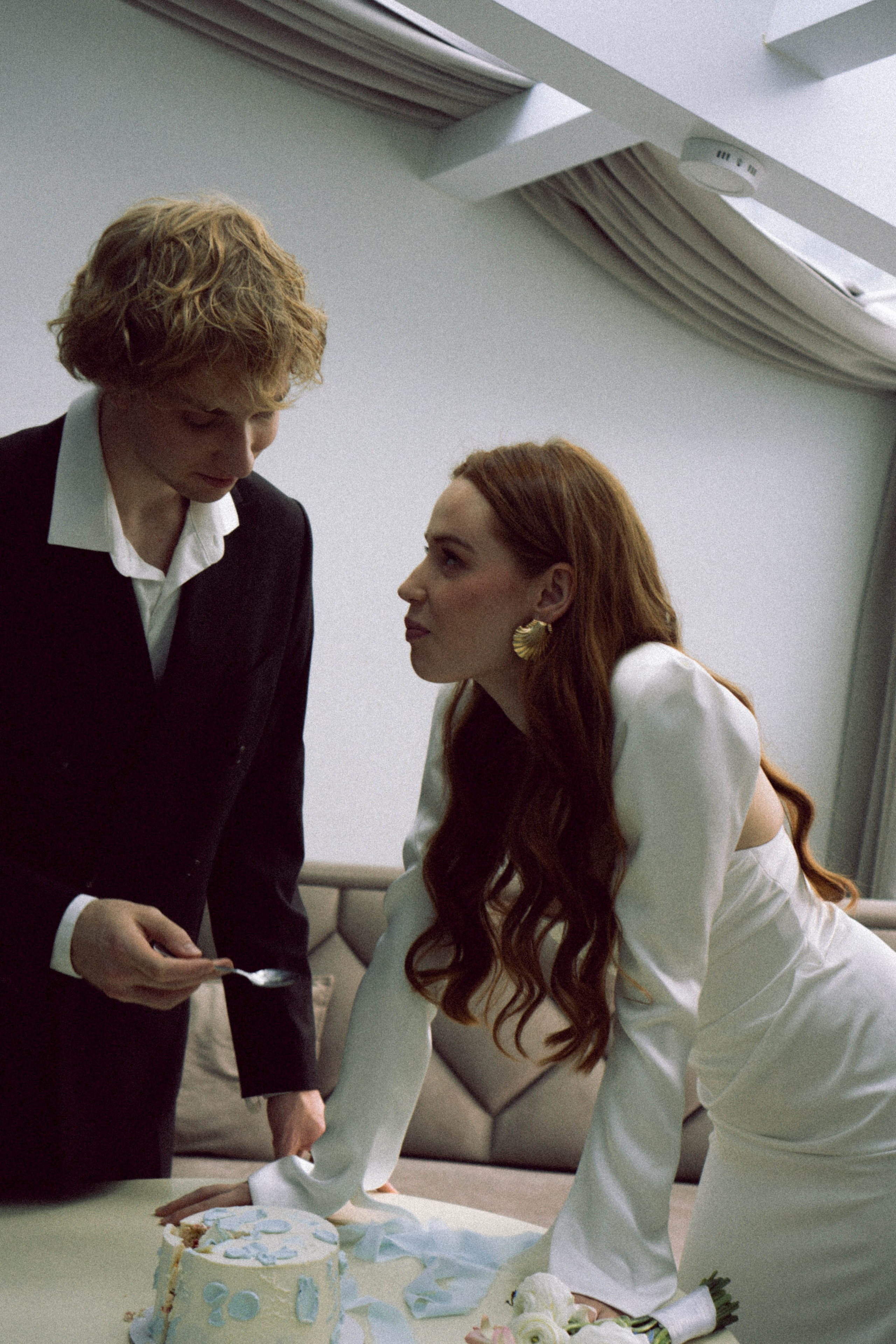 СВАДЕБНАЯ СЬЕМКА В ОТЕЛЕ. СБОРЫ ЖЕНИХА И НЕВЕСТЫ И ТАКЖЕ ТОР И ПОДГОТОВКА К ПРОГУЛКЕ. Профессиональный фотограф, Санкт-Петербург — Виктория Богомолова