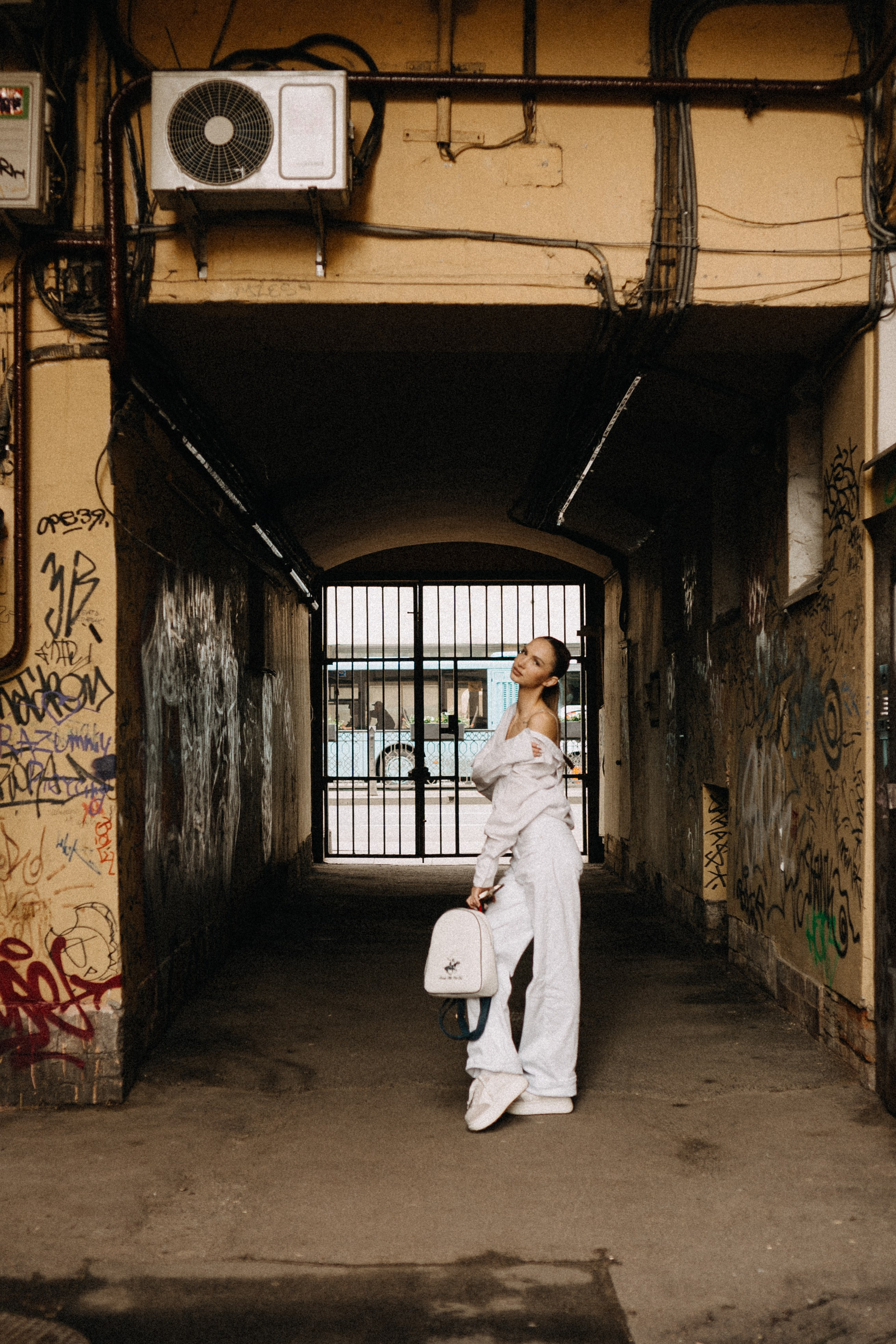 МЫ ГУЛЯЛИ ПРО КРЫШАМ ПИТЕРА. Профессиональный фотограф, Санкт-Петербург — Виктория Богомолова