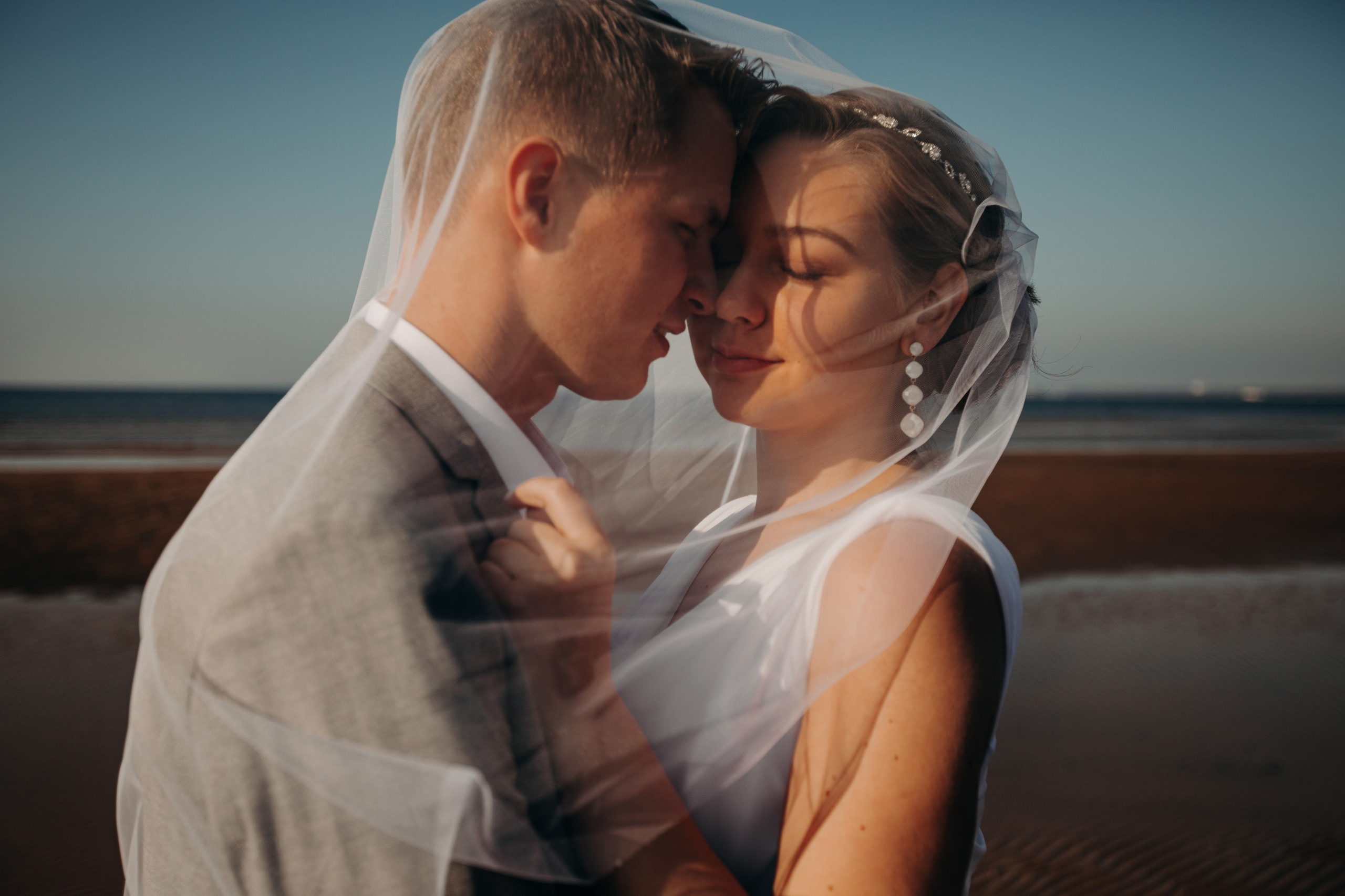 Соня и Влад. Свадьба в Сестрорецке, прогулка по Финскому заливу. Свадебный и семейный фотограф в Санкт-Петербурге и Сестрорецке